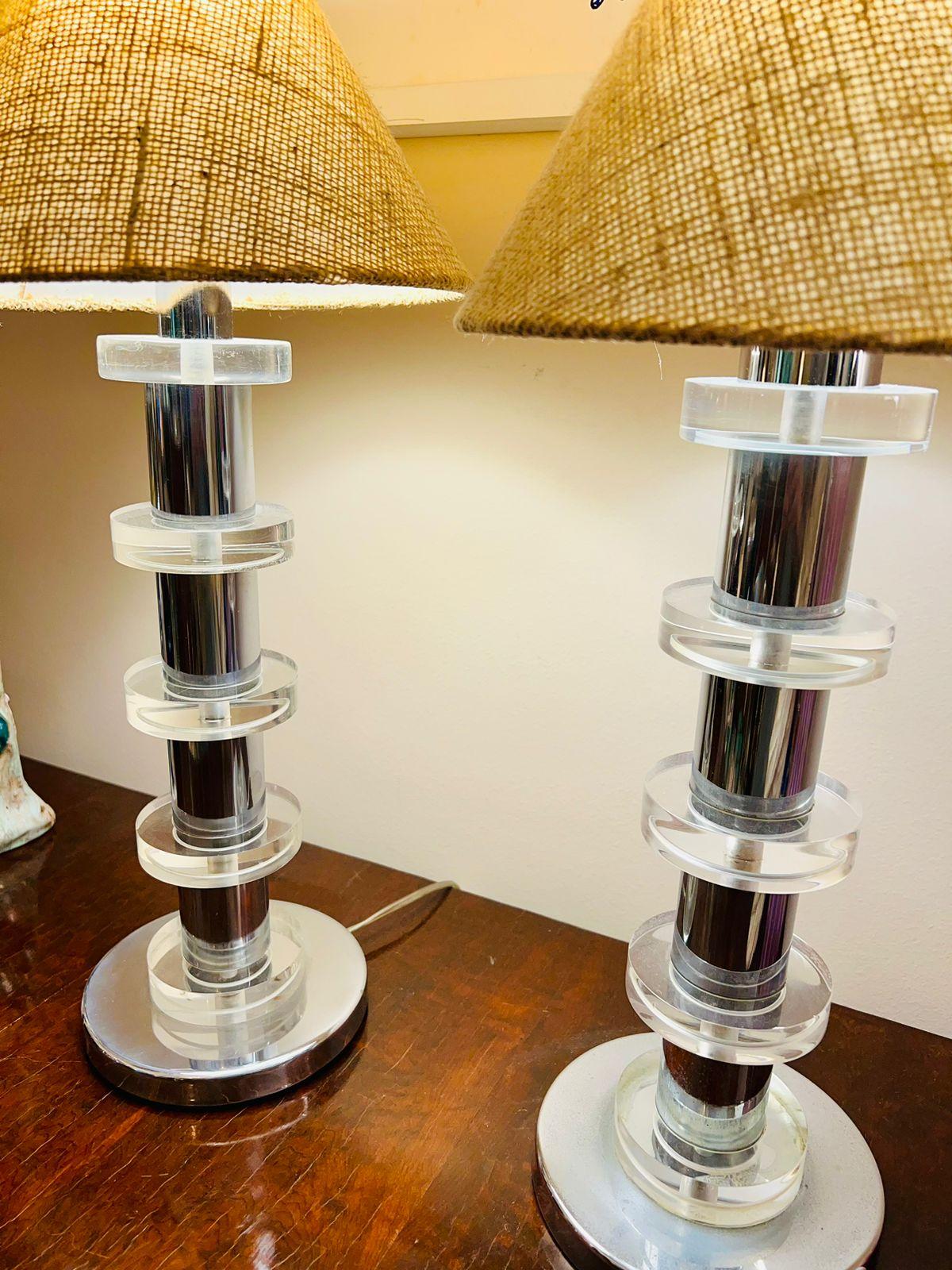 Karl Springer pair of table lamps in lucite and crome metal circa 1970 In Good Condition For Sale In Rio De Janeiro, RJ