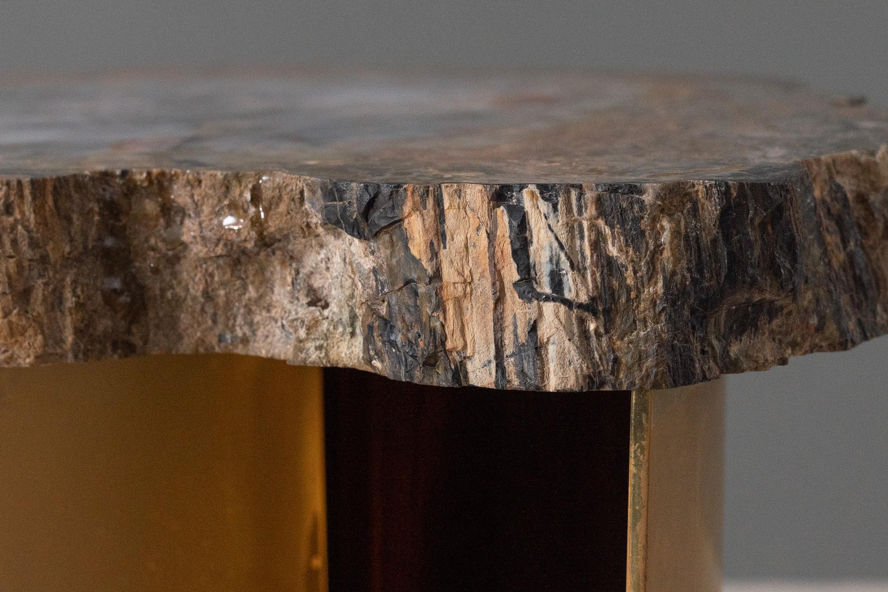 Table d'appoint en bois pétrifié Karl Springer Bon état - En vente à Cambridge, US