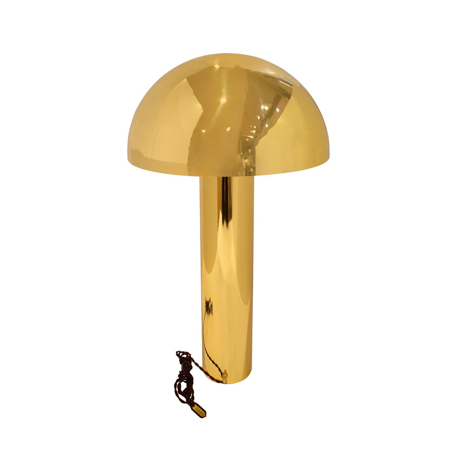 Karl Springer Seltene „Mushroom-Tischlampe“ aus poliertem Messing 1970er Jahre (Moderne der Mitte des Jahrhunderts) im Angebot