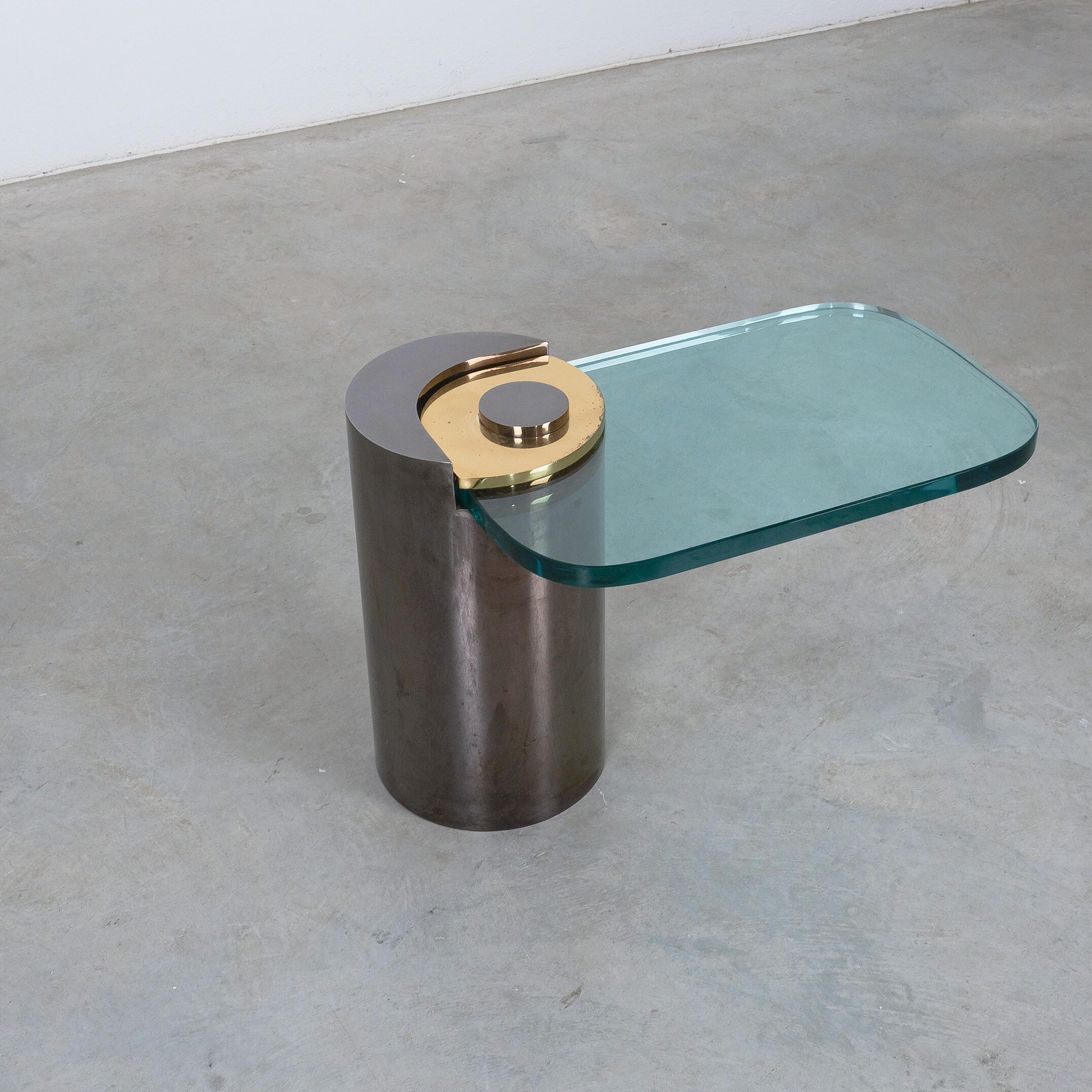 American Karl Springer Sculpture Leg Side Table Polished Gunmetal Brass Glass, 1970 For Sale