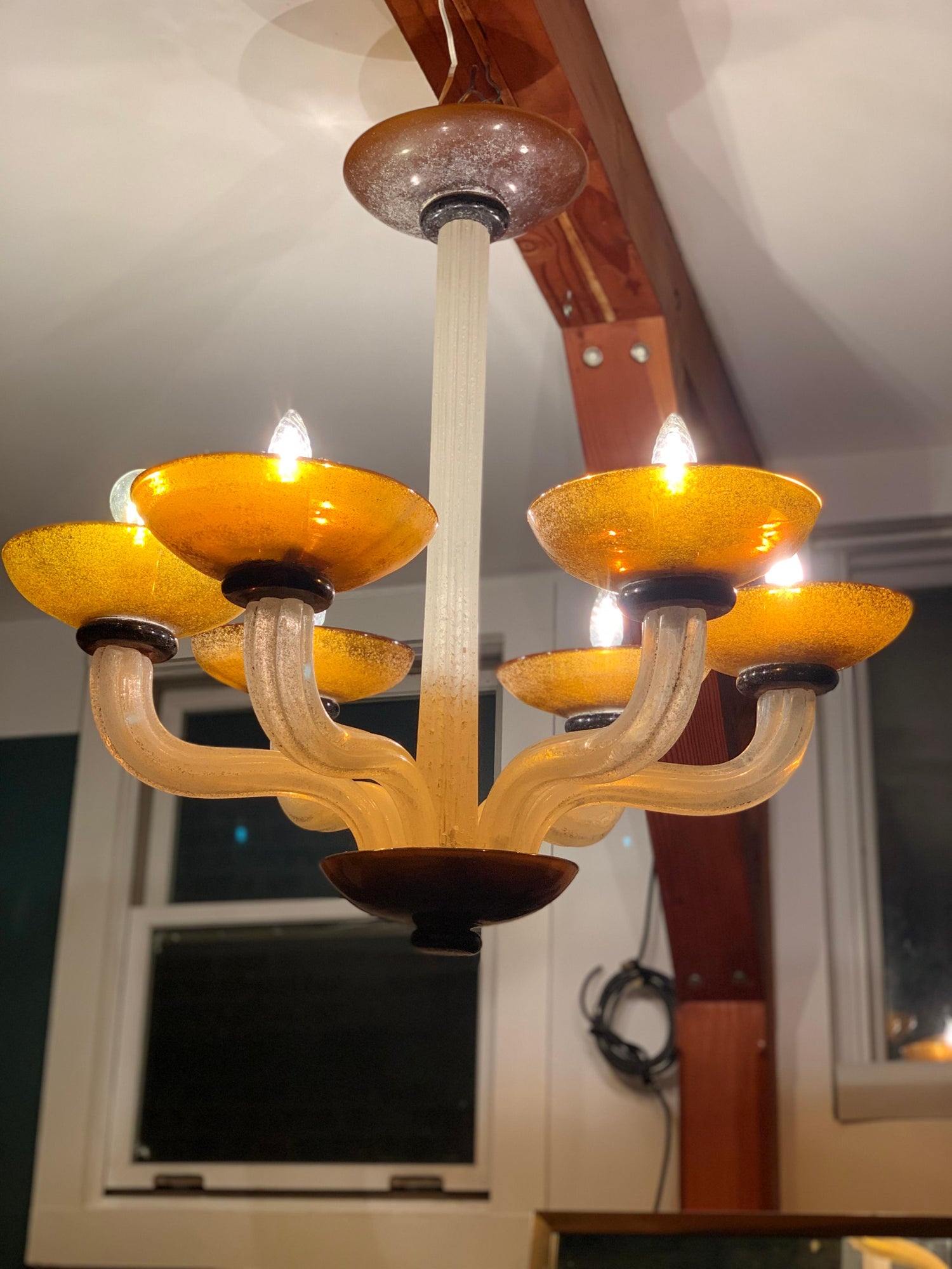 Karl Springer Seguso Fluted Cream and Amber Scavo Murano Glass Chandelier, 1980 Karl Springer Seguso Fluted Cream and Amber Scavo Murano Glass Chandelier, 1980