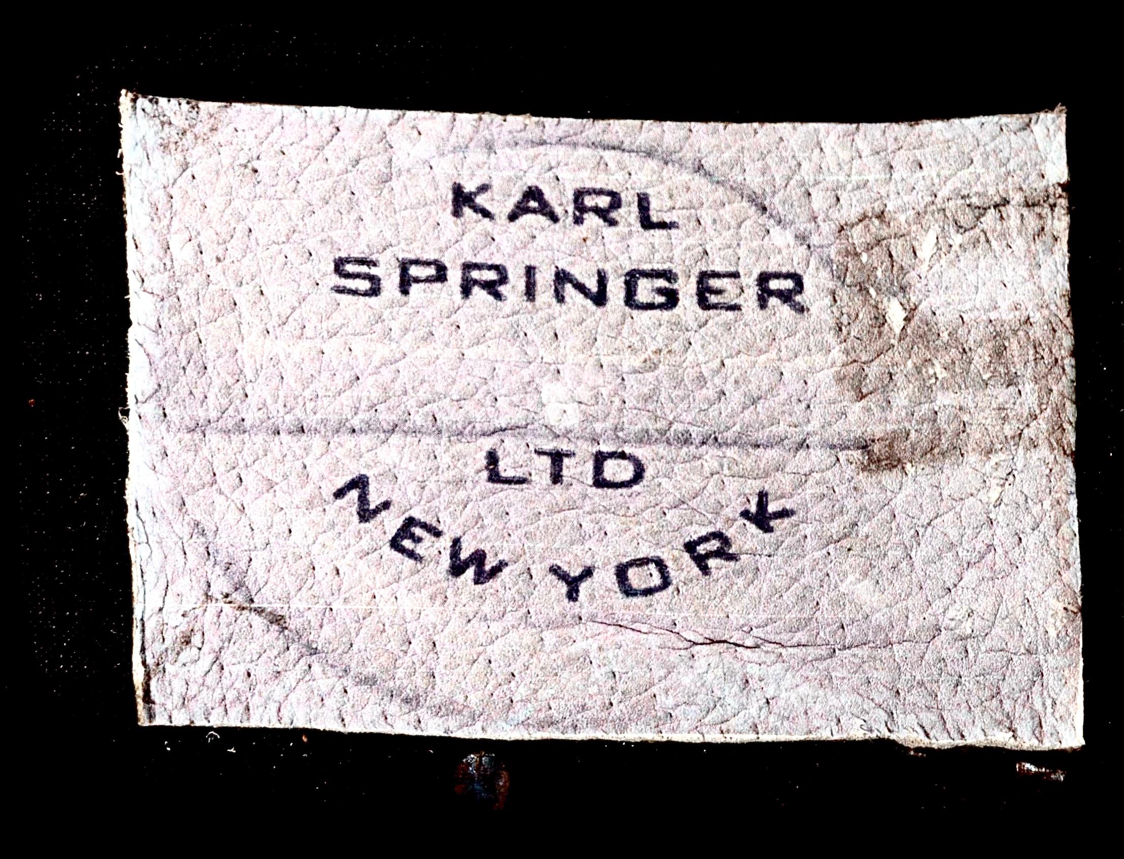 Pelle Cocktail Tables Karl Springer in pelle con texture a serpente e bronzo, tavolo moderno Regency in vendita