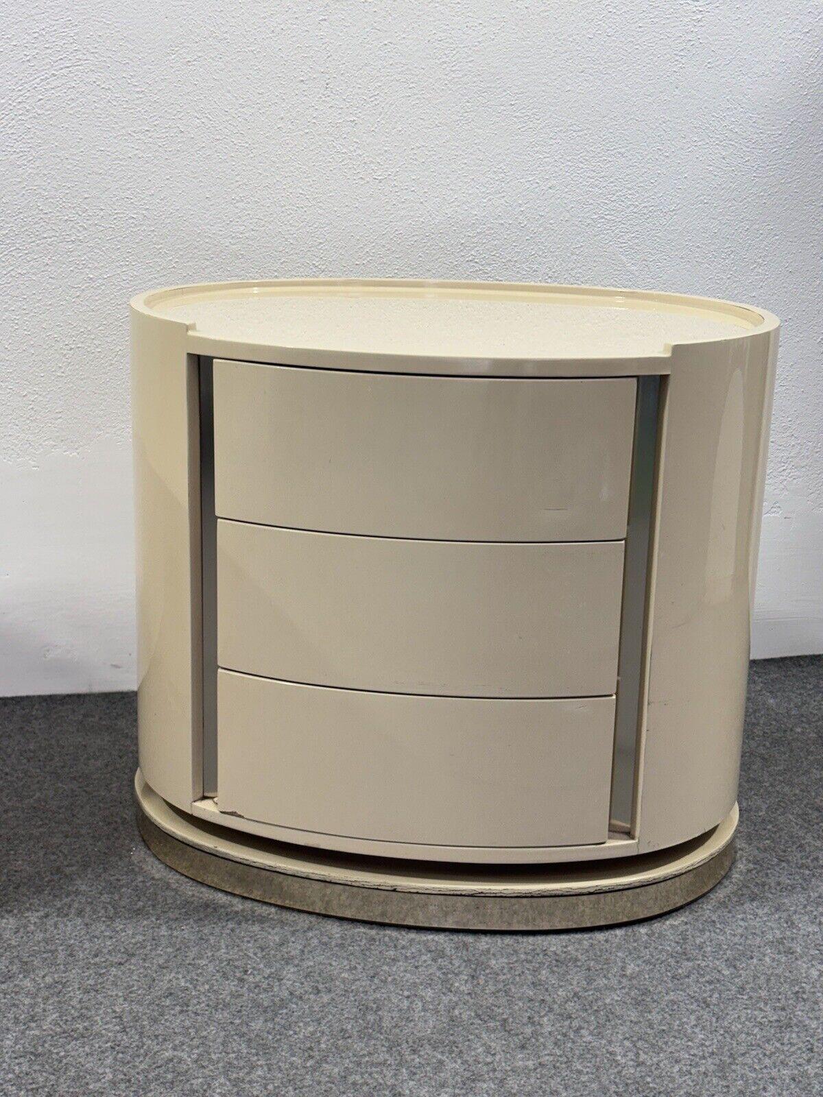 Karl Springer Style Pair of bedside tables space Agedesign Modernism 1970's In Good Condition For Sale In Taranto, IT