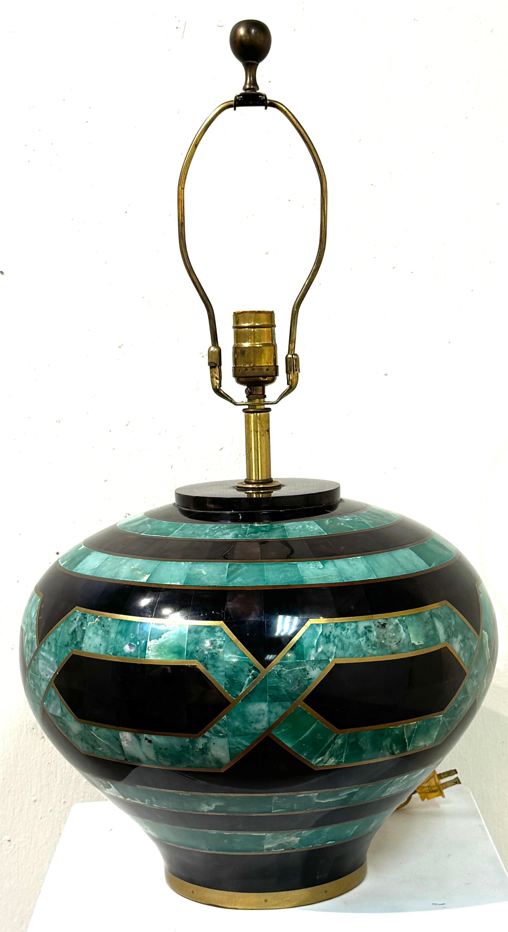 Karl Springer Style Coromandel, Malachite Lacquer & Brass Inlaid Table Lamp For Sale 4