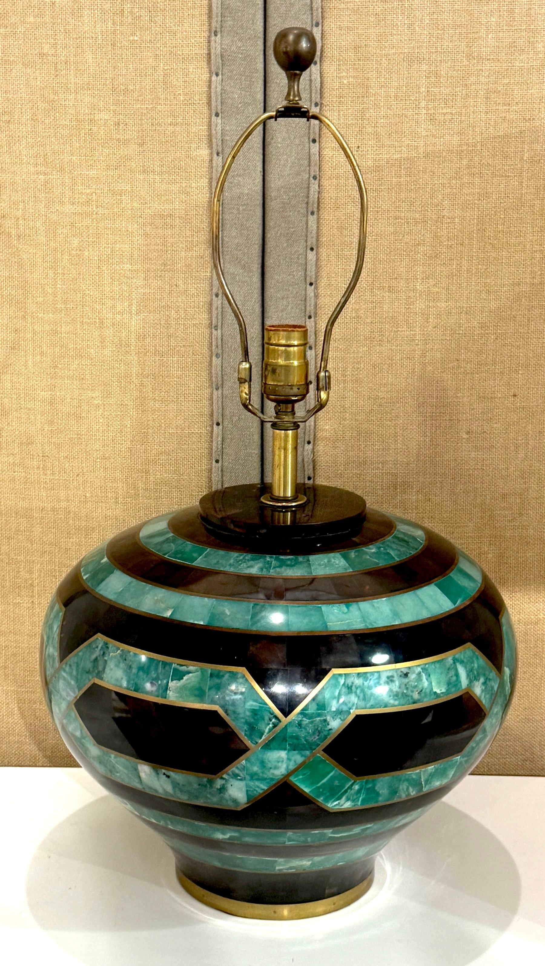 Karl Springer Style Coromandel, Malachite Lacquer & Brass Inlaid Table Lamp For Sale 5
