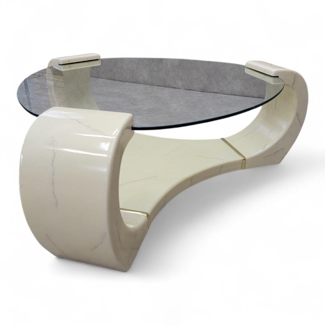 Inconnu Table basse en fausse peau de chèvre MCM Karl Springer Style en vente