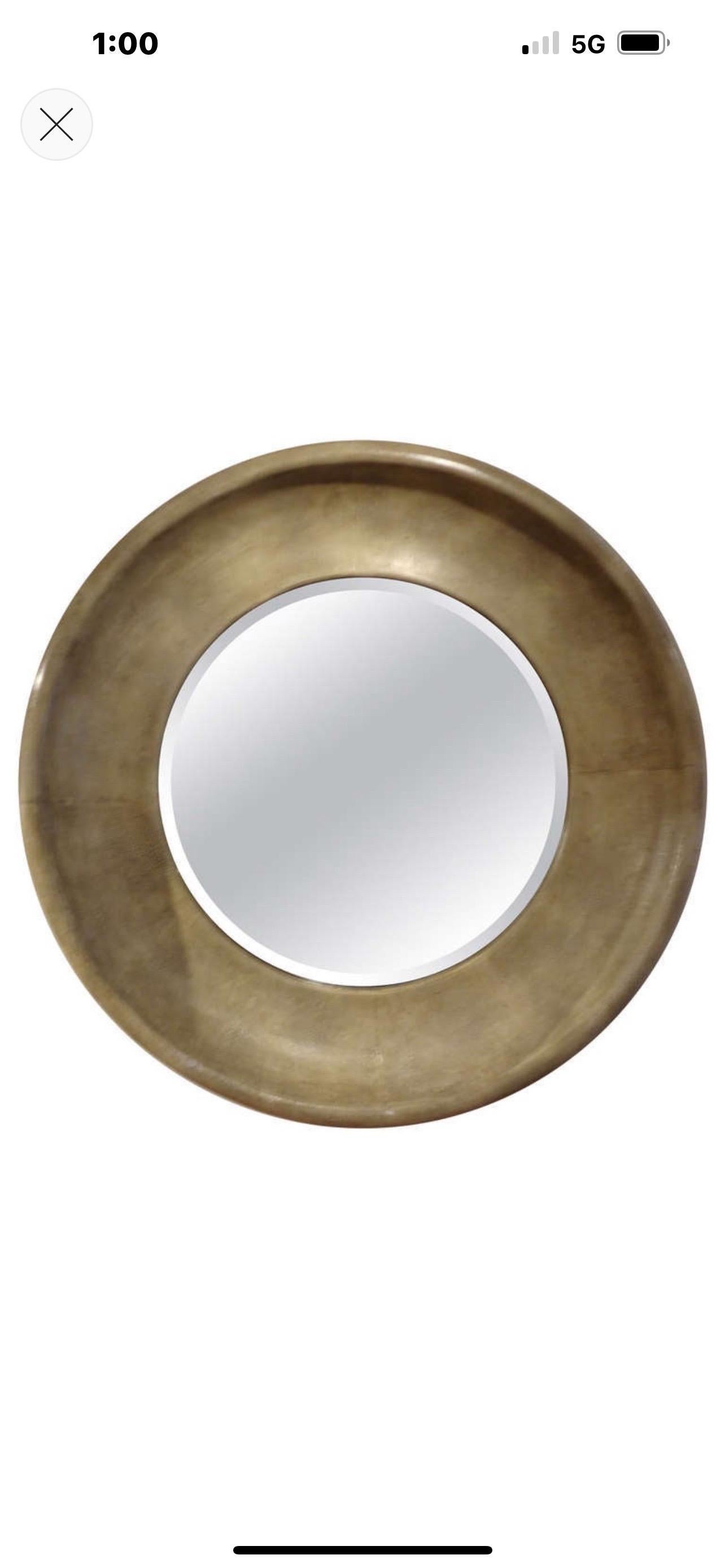 Specchio smussato in pelle di capra in stile Karl Springer in vendita 1