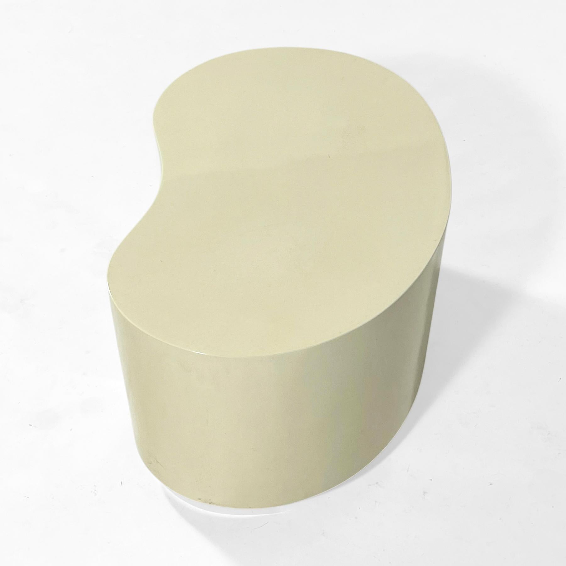 Karl Springer Style Lacquered Side Table In Good Condition For Sale In Highland, IN