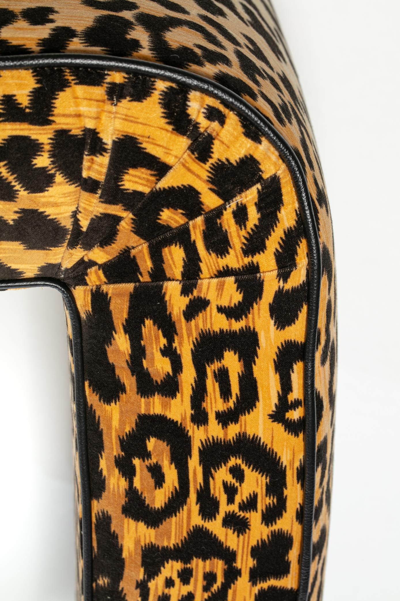 Karl Springer Style Large Waterfall Bench in Leopard Velvet & Black Leather For Sale 4