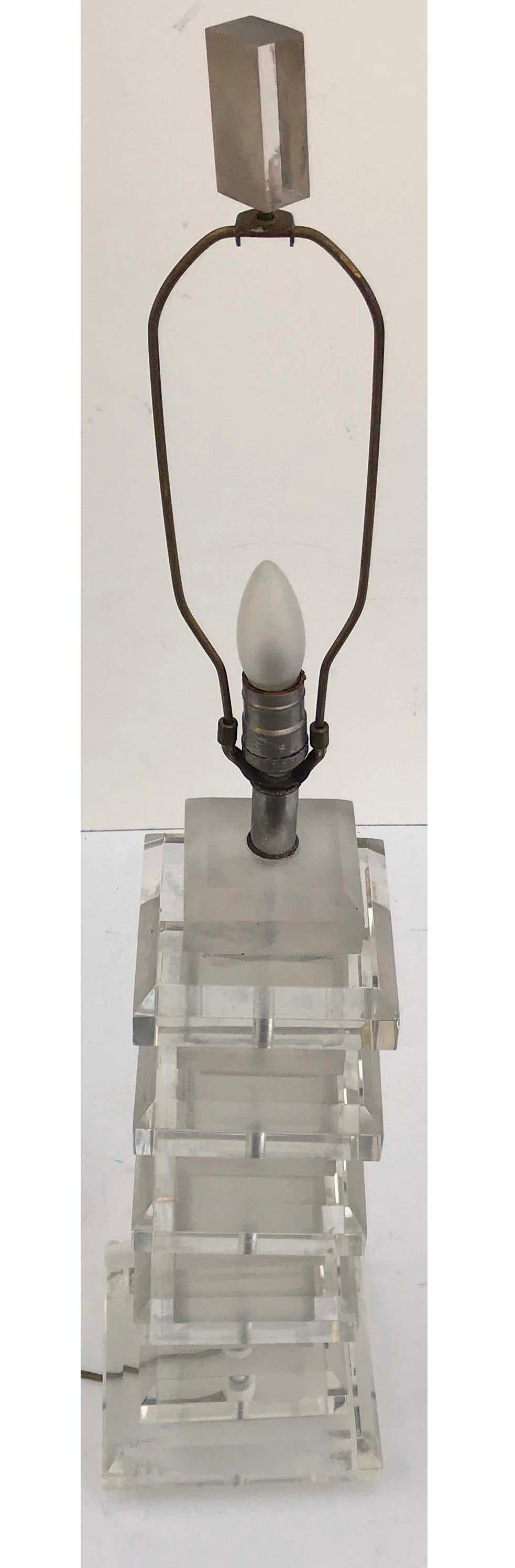Lampe en lucite de style Karl Springer Bon état - En vente à Miami, FL
