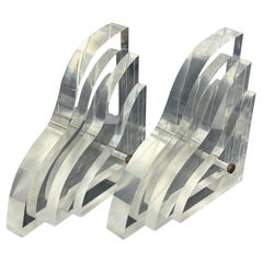 Staffe da parete in lucite per scaffali in stile Karl Springer - Una coppia