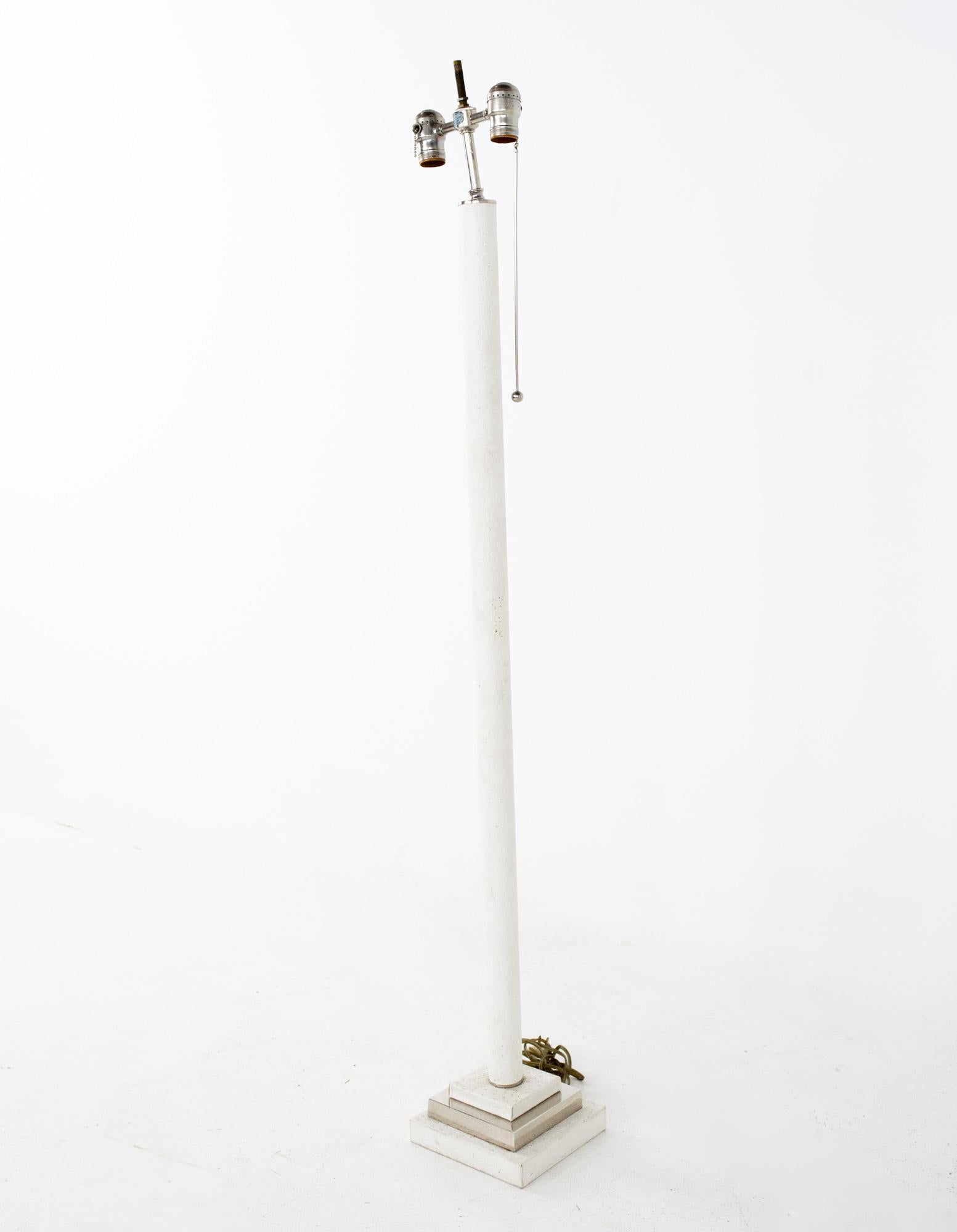 Américain Paire de lampadaires en fausse autruche de style Karl Springer du milieu du siècle dernier en vente