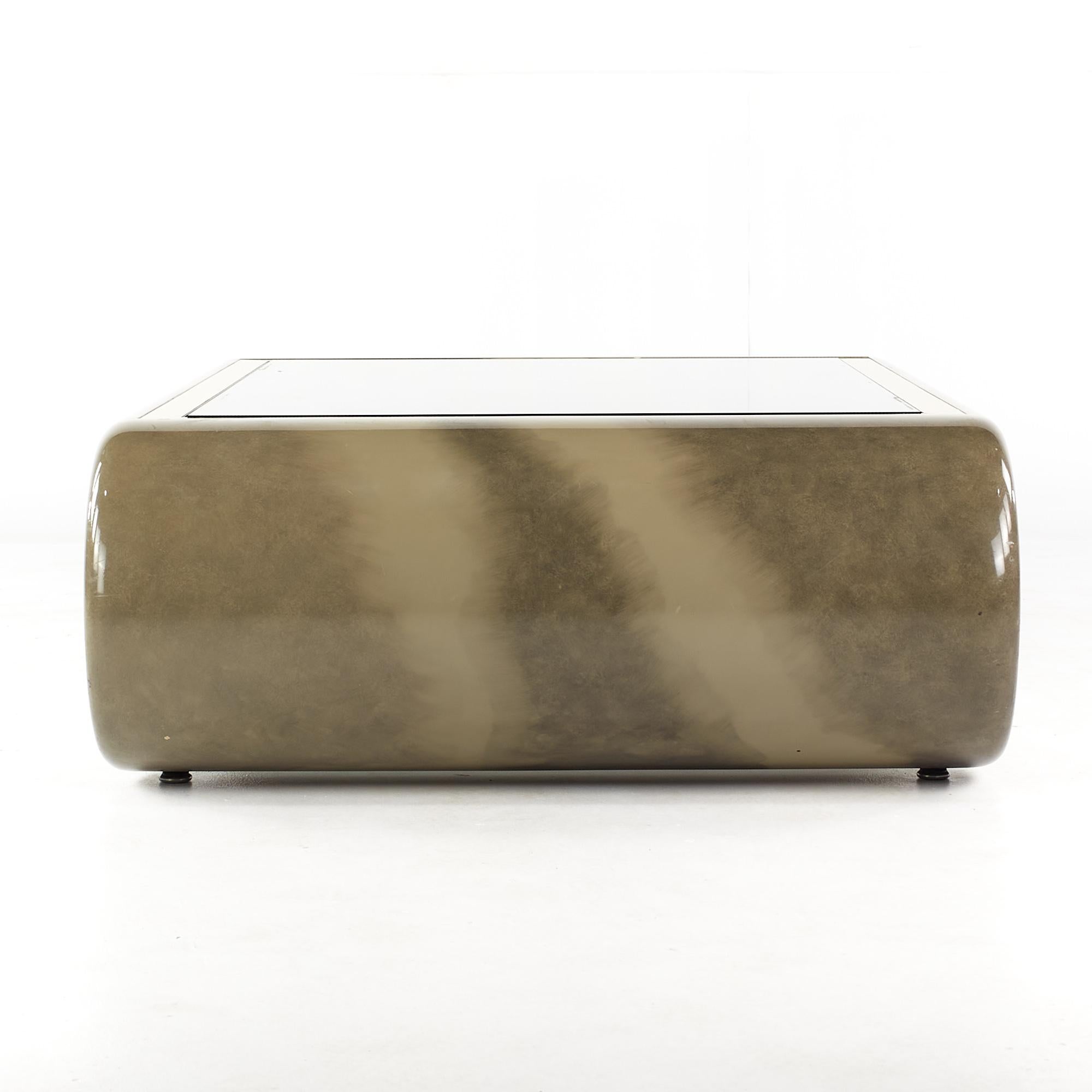 Table basse laquée et en verre de style Karl Springer du milieu du siècle dernier Bon état - En vente à Countryside, IL