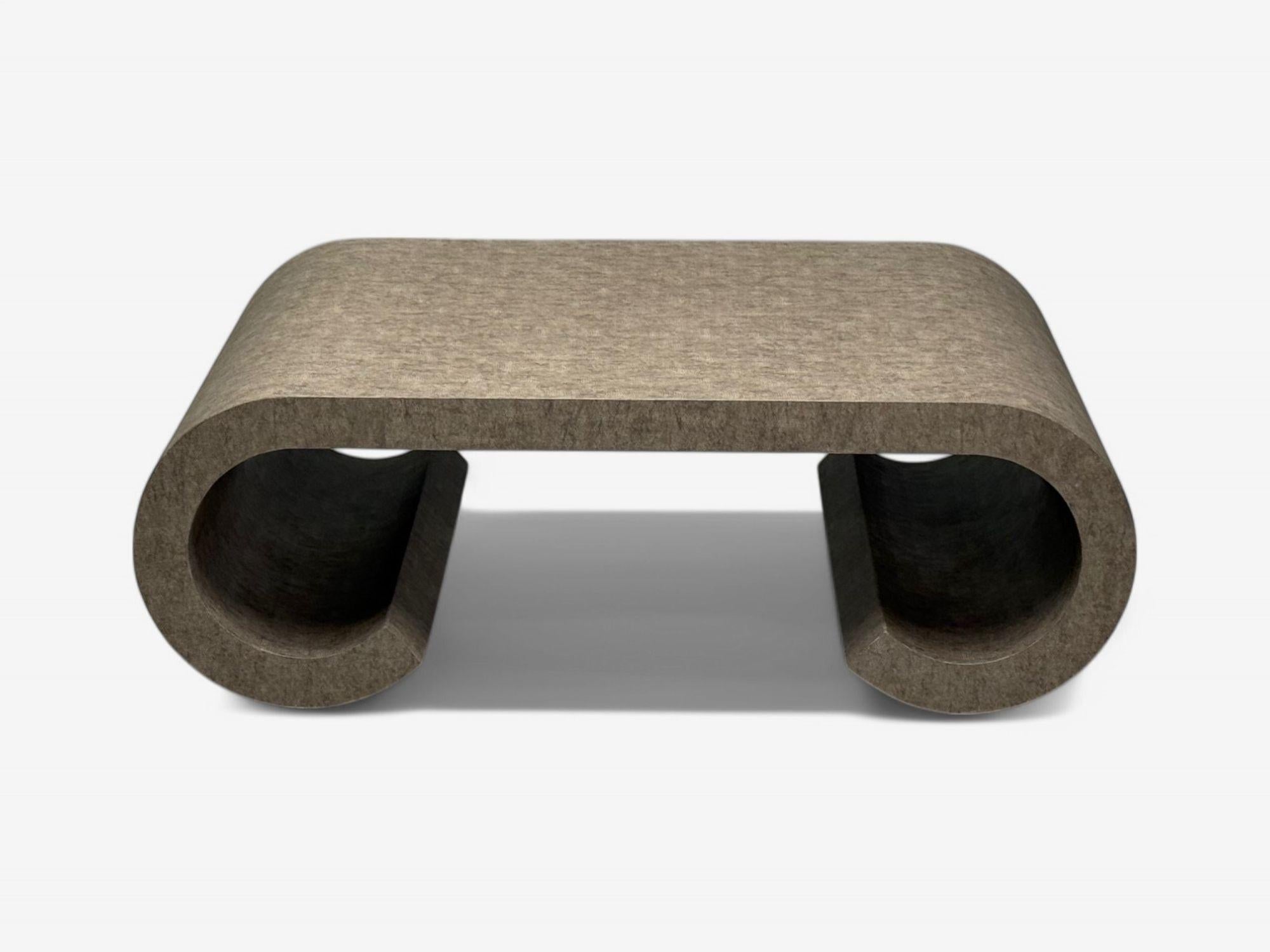 Karl-Springer-Stil, Mid-Century Modern, graues Kunstchagrin, Couchtisch, 1980er (Moderne der Mitte des Jahrhunderts) im Angebot