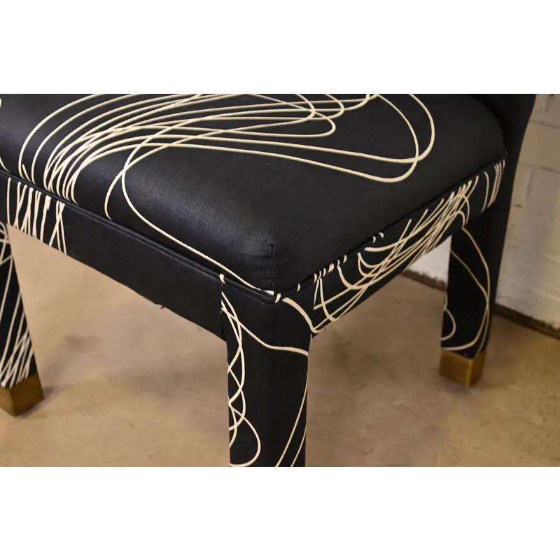 Sedie da pranzo moderne Parsons imbottite in stile Karl Springer, coppia in vendita 4