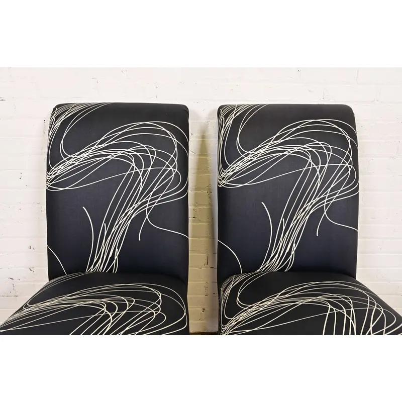 Ottone Sedie da pranzo moderne Parsons imbottite in stile Karl Springer, coppia in vendita