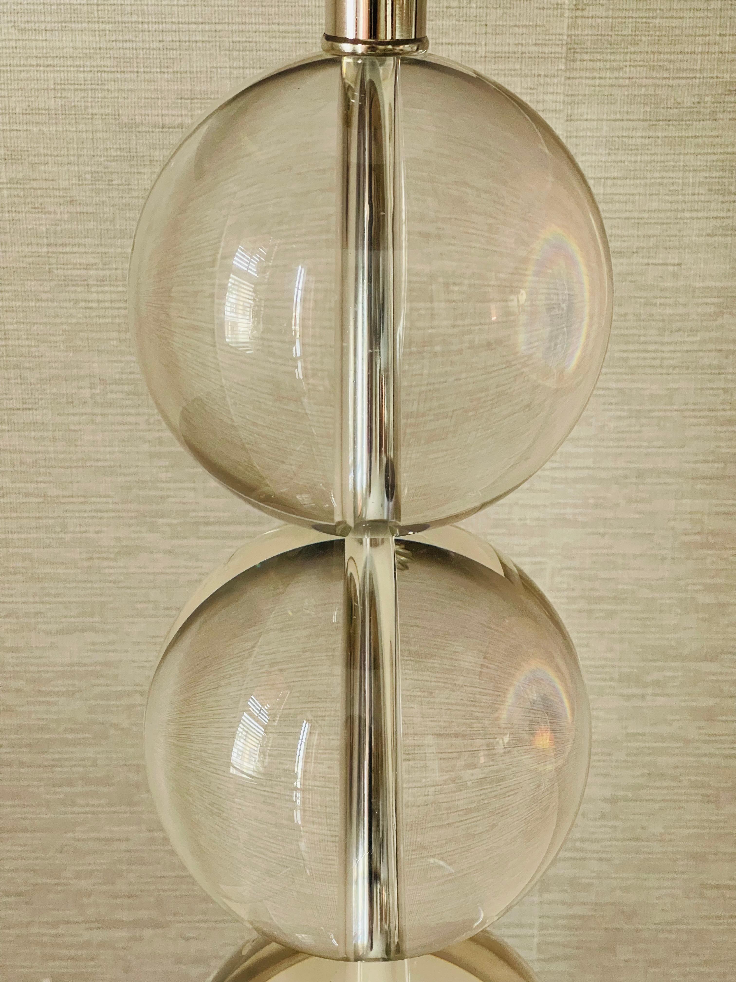Paire de lampes à globes en verre de style Karl Springer Bon état - En vente à Boca Raton, FL