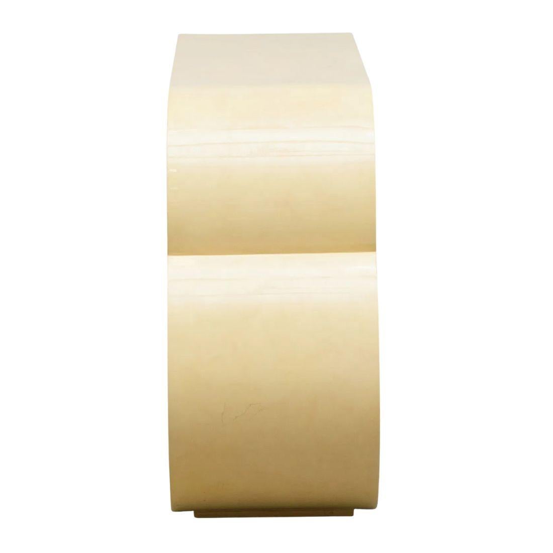 Karl Springer Stil Form lackiert Creme Konsole (Moderne) im Angebot