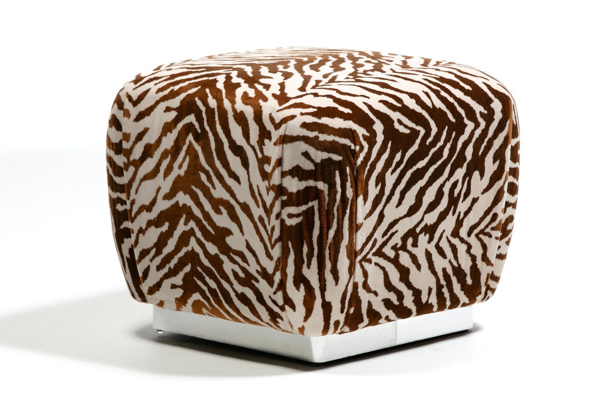 Pufs Soufflé Estilo Karl Springer en Terciopelo Tigre Nuevo Coñac y Marfil c. Años 80 en Bueno estado para la venta en Saint Louis, MO