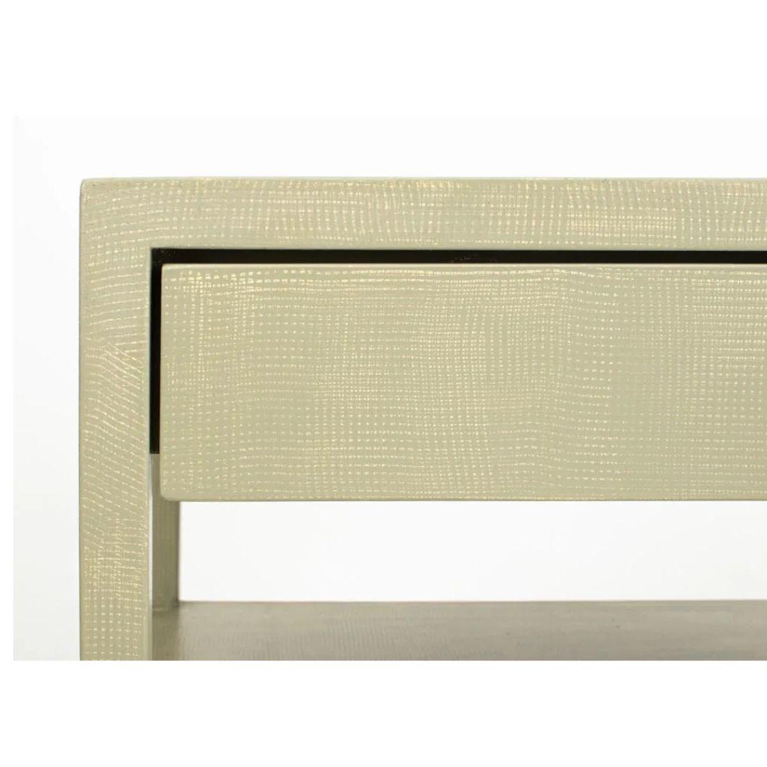 Karl Springer Style Dreistufiger Beistelltisch mit Schublade (20. Jahrhundert) im Angebot