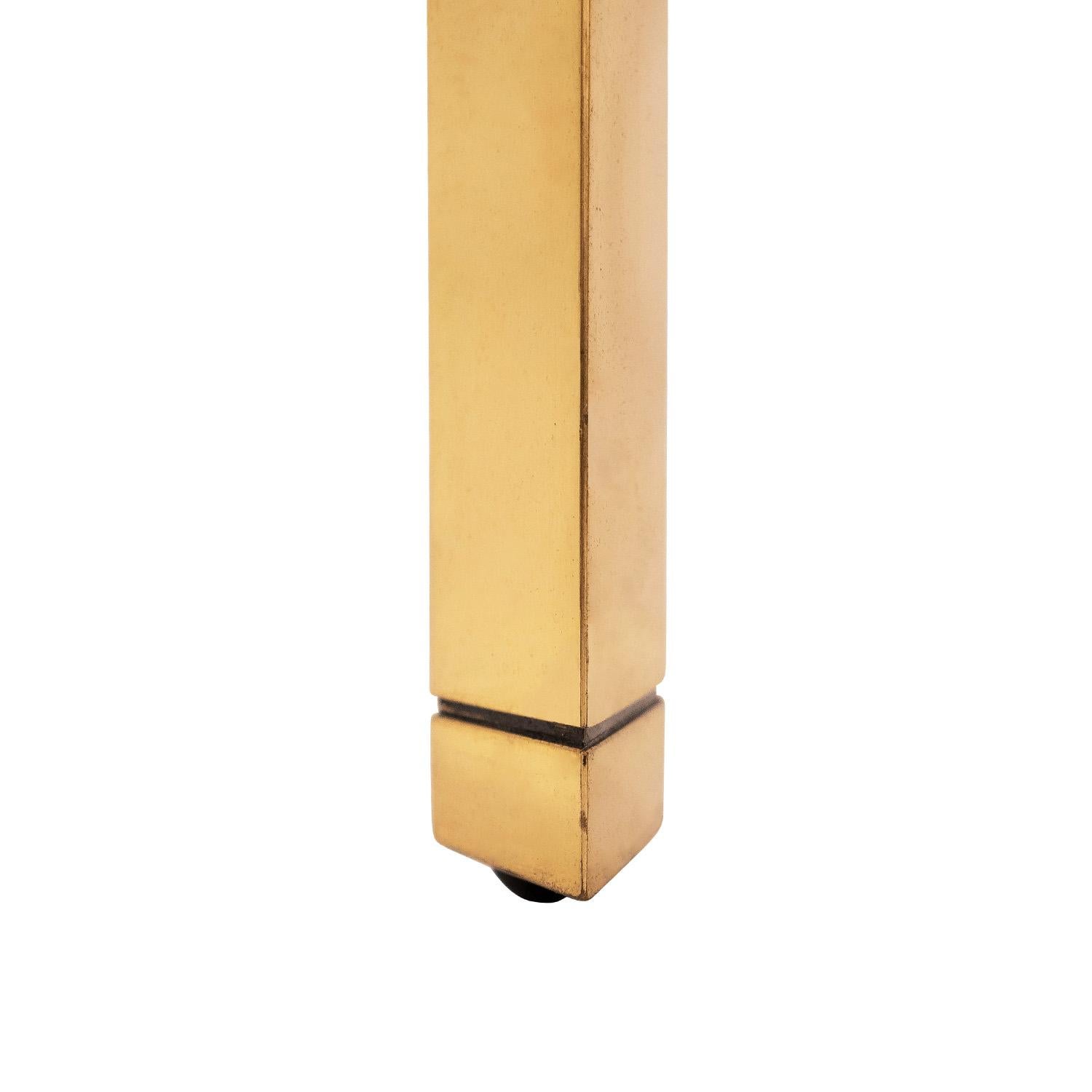 Laiton Table d'appoint Karl Springer en laiton superbement réalisée avec plateau en bois zébré, années 1980 en vente