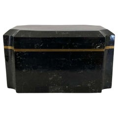 Caja de piedra teselada Karl Springer con interior de piel de zapa