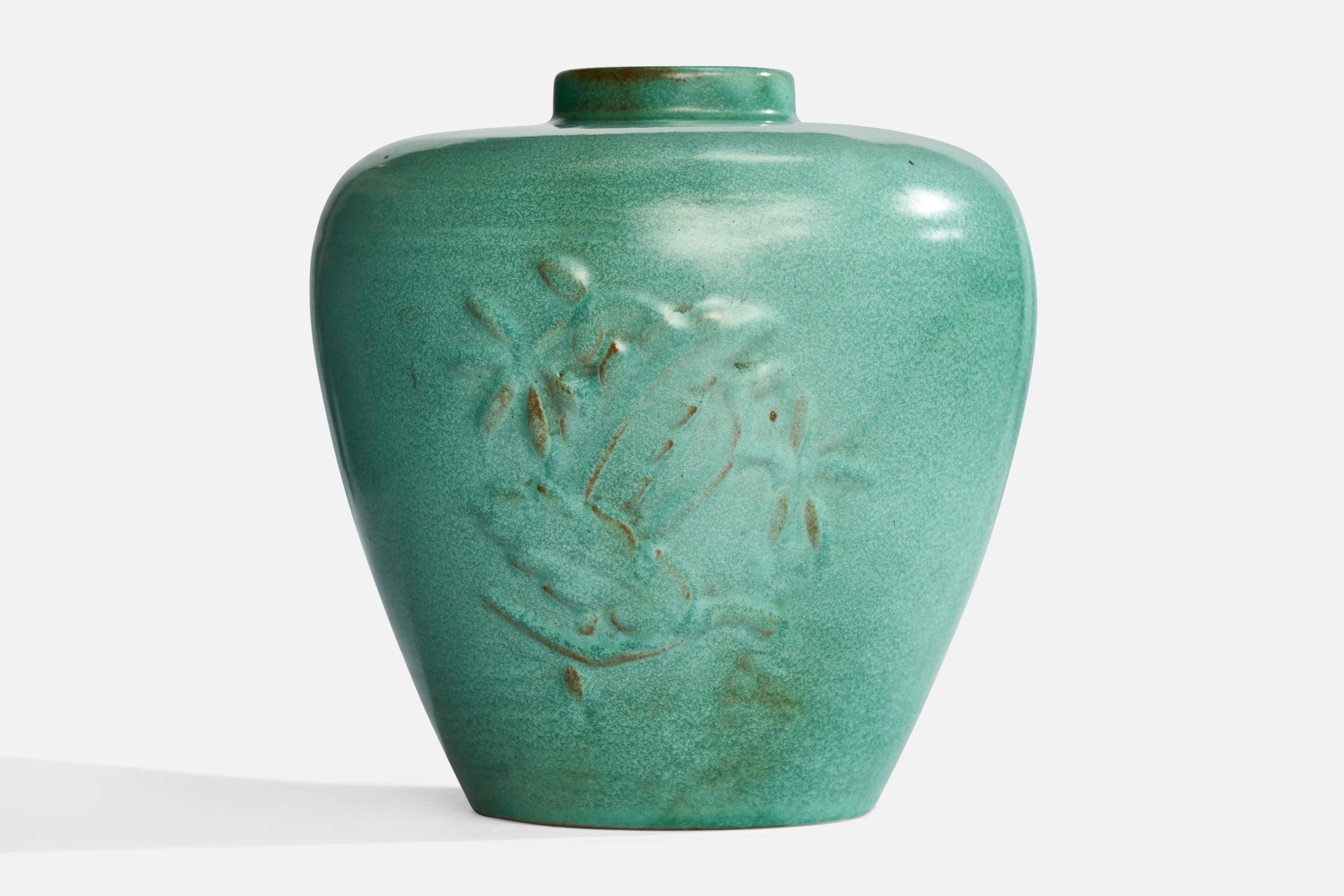 Karl Svensson Attribution, Vase, Ceramic, Sweden, 1930s In Good Condition For Sale In High Point, NC