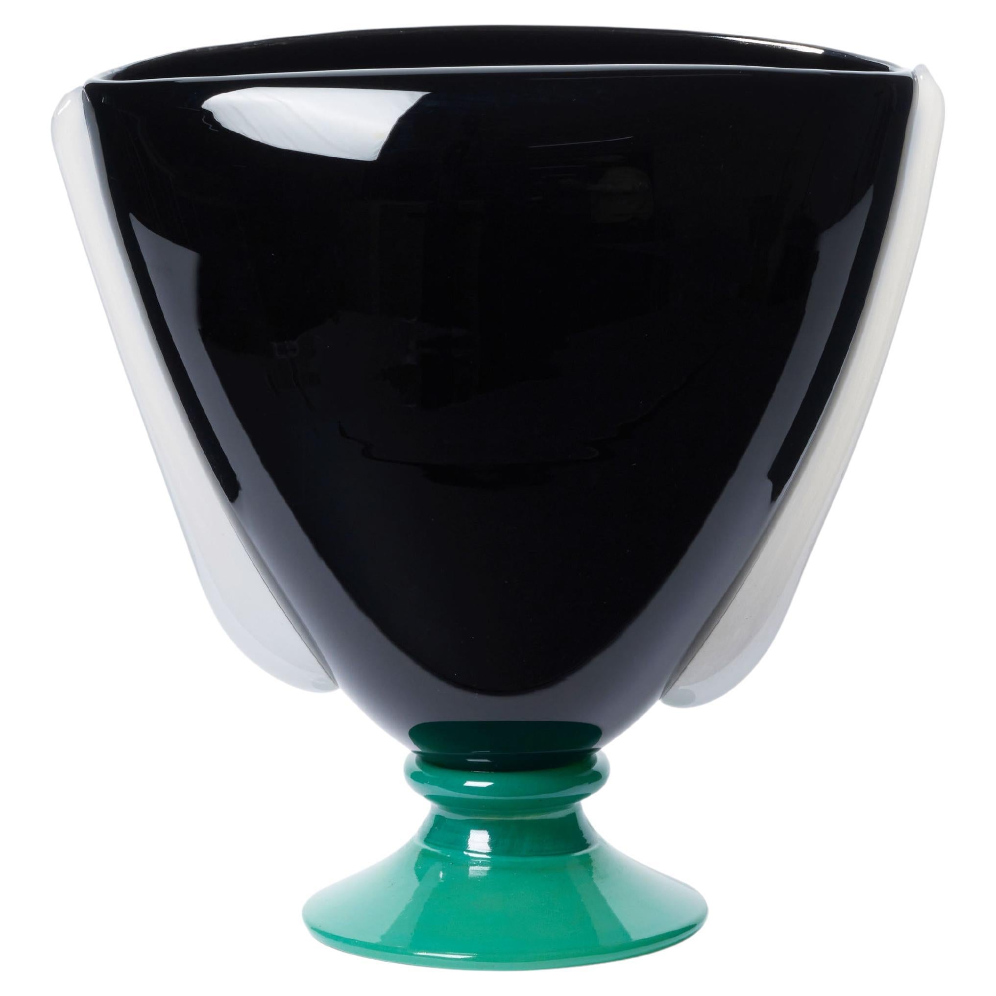 Karl Vase