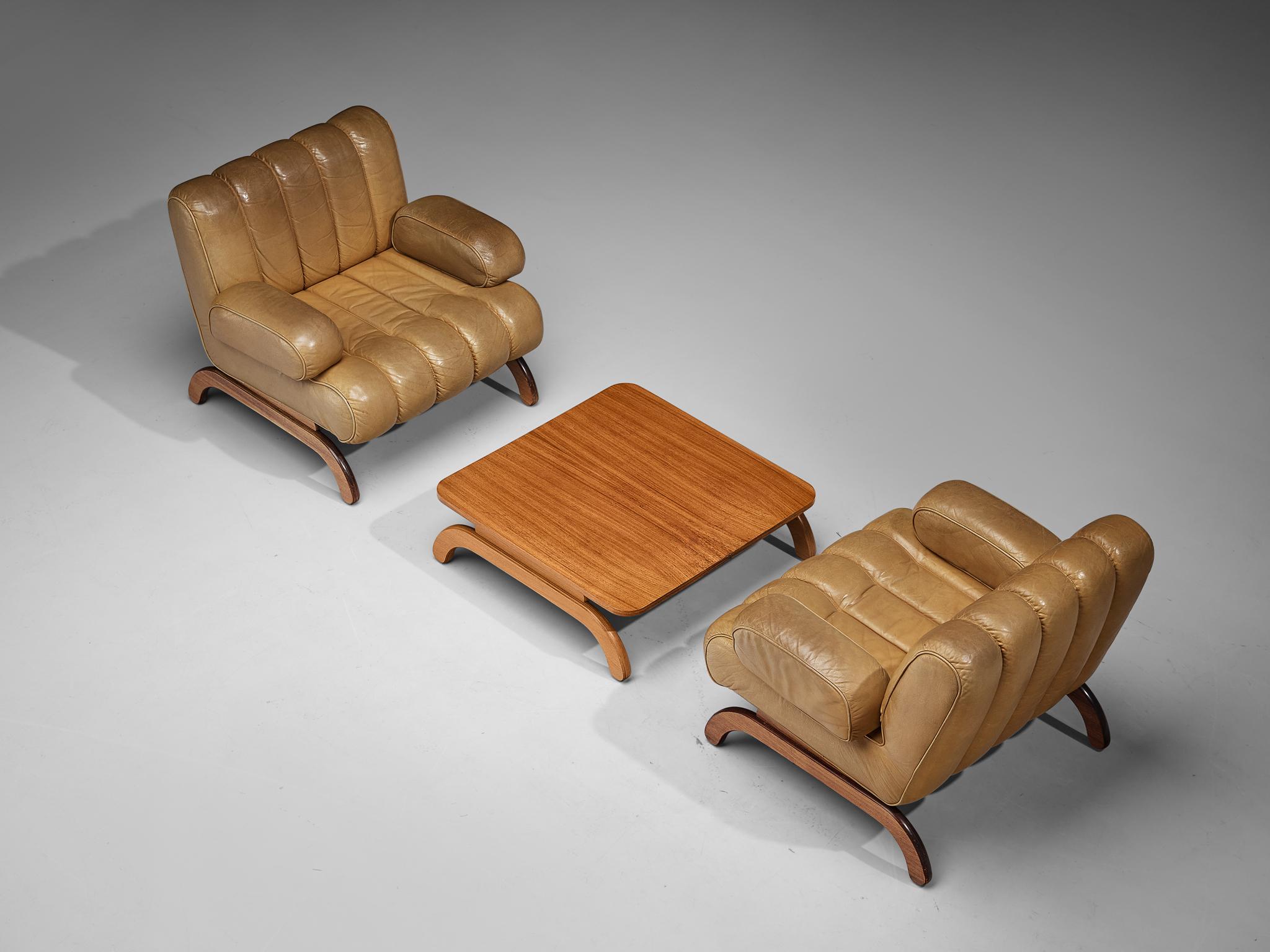 Karl Wittman Set of ‘Independence’ Lounge Chairs and Coffee Table in Leather In Good Condition In Waalwijk, NL