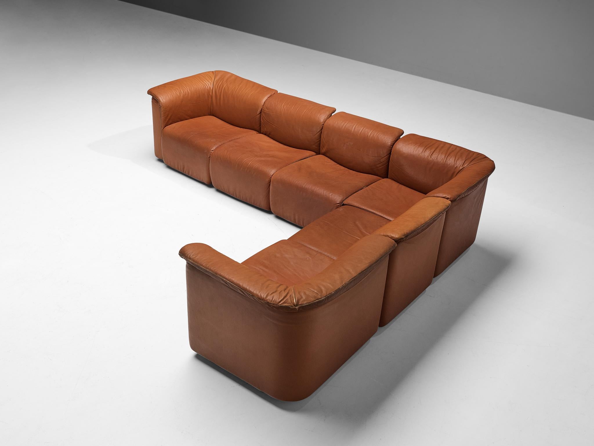 Karl Wittmann for Wittmann Möbelwerkstätten, modular sofa, leather, Austria, 1970s

Stunning modular sofa designed by Karl Wittmann for Wittmann Möbelwerkstätten. The sofa consists of three seating elements, three corner elements and an ottoman. Due