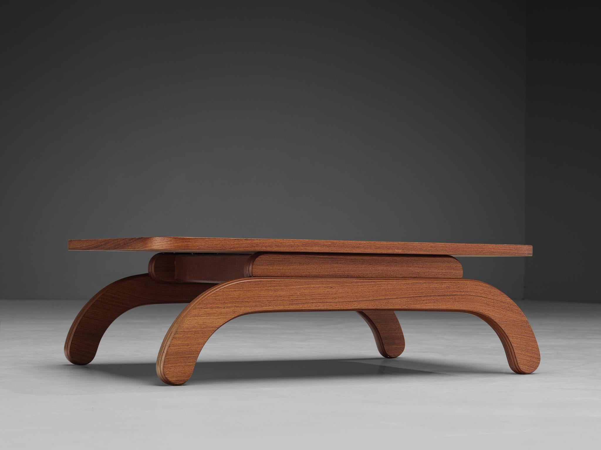 Karl Wittmann ‘Independence’ Coffee Table in Teak In Good Condition For Sale In Waalwijk, NL