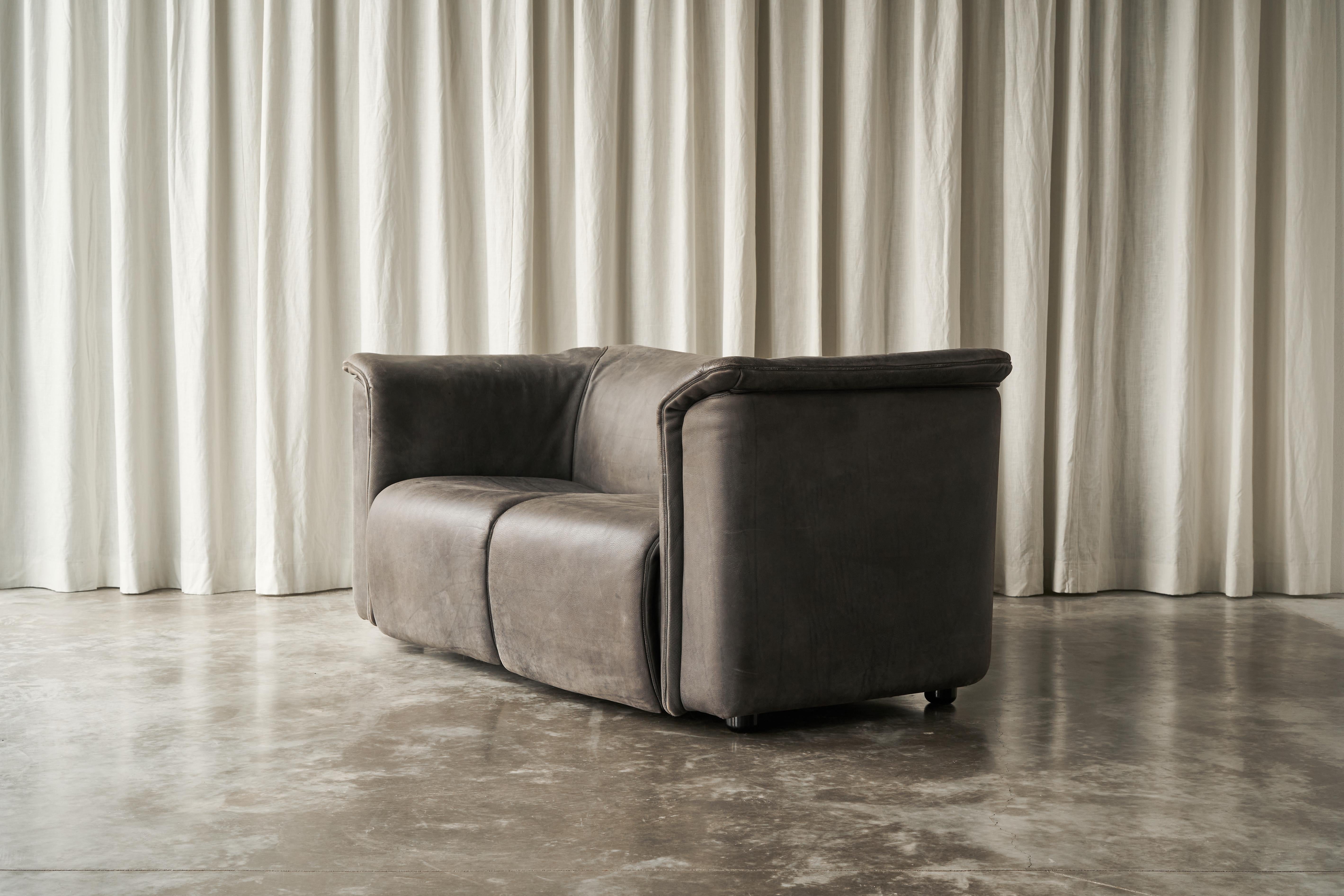 Karl Wittmann Sofa in Patinated Grey Leather 1980s In Good Condition For Sale In Tilburg, NL