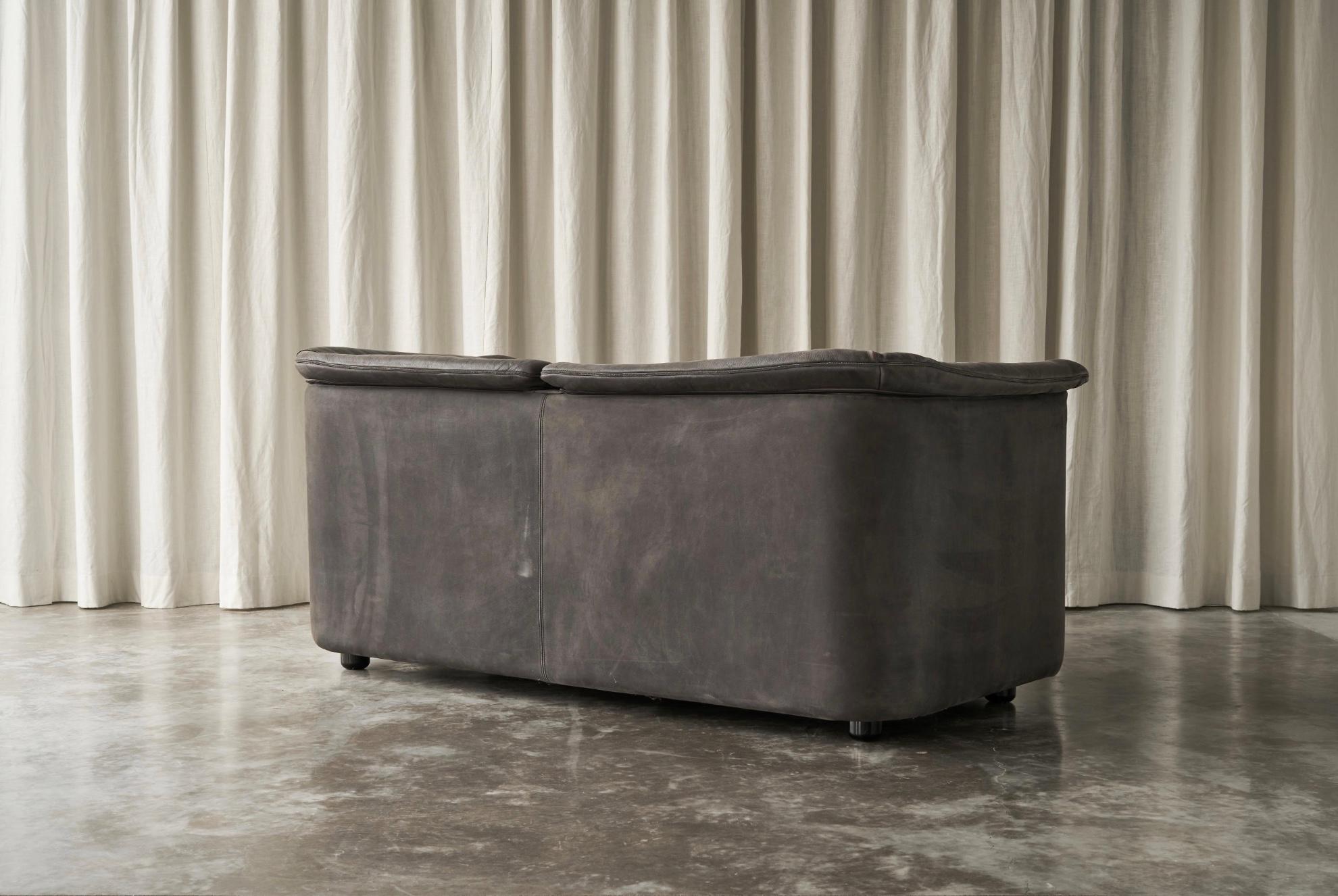 Canapé Karl Wittmann en cuir gris patiné des années 1980 en vente 2