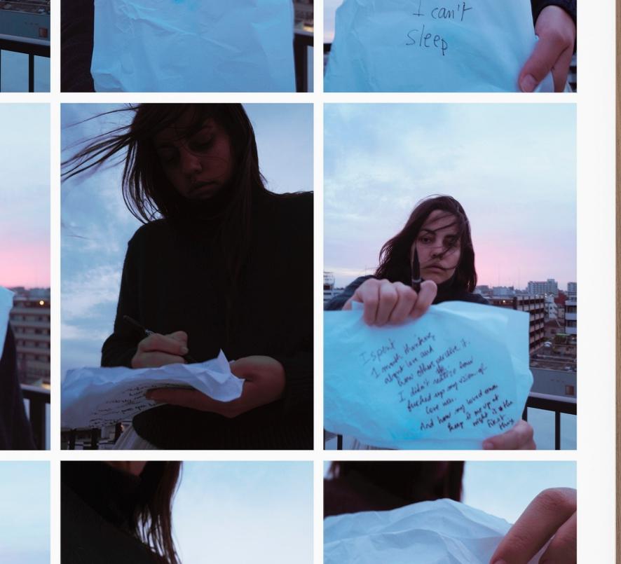 4.00 AM (Violett), Color Photograph, von Karla Hiraldo Voleau 
