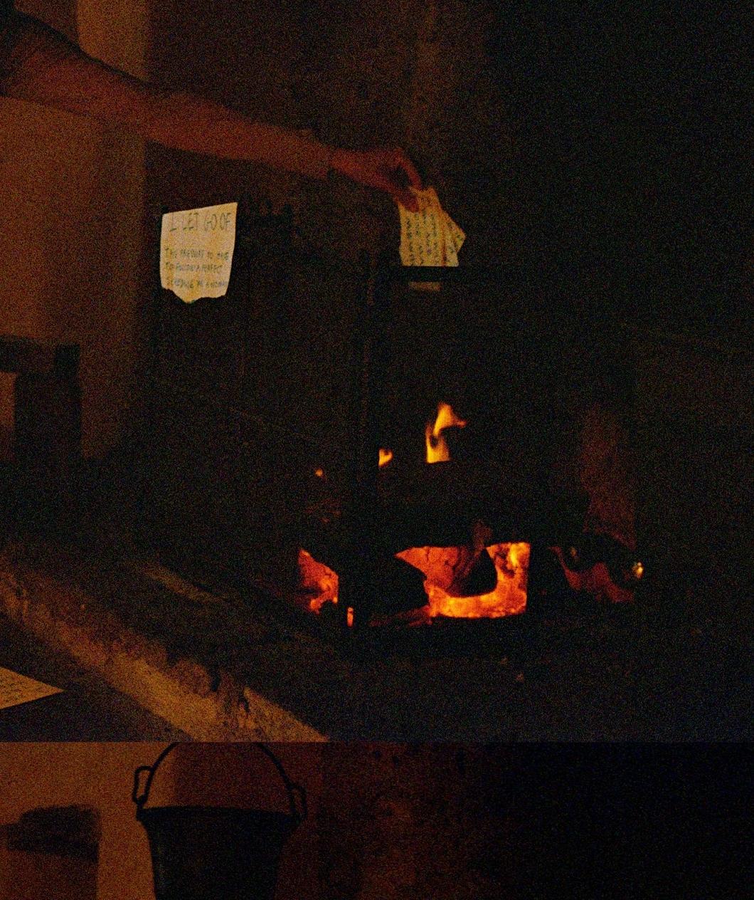 Karla HIRALDO VOLEAU (*1992, franco-dominicaine)
Je lâche prise, 2024
Jet d'encre sur Hahnemuhle Photo Rag Baryta
44 x 22 cm (17 3/8 x 8 5/8 in.)
Édition de 3 plus 2 épreuves d'artiste
Signé par l'artiste.

Karla Hiraldo Voleau, née en 1992, est une