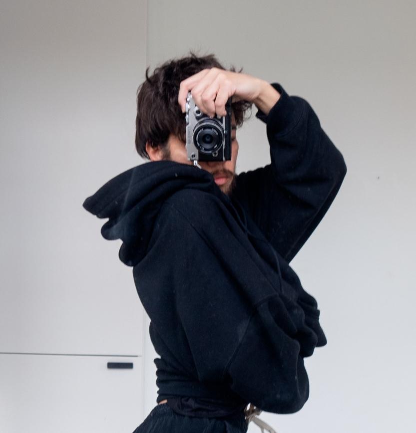 Karlo féminin - Portrait Photograph Grigio di Karla Hiraldo Voleau 