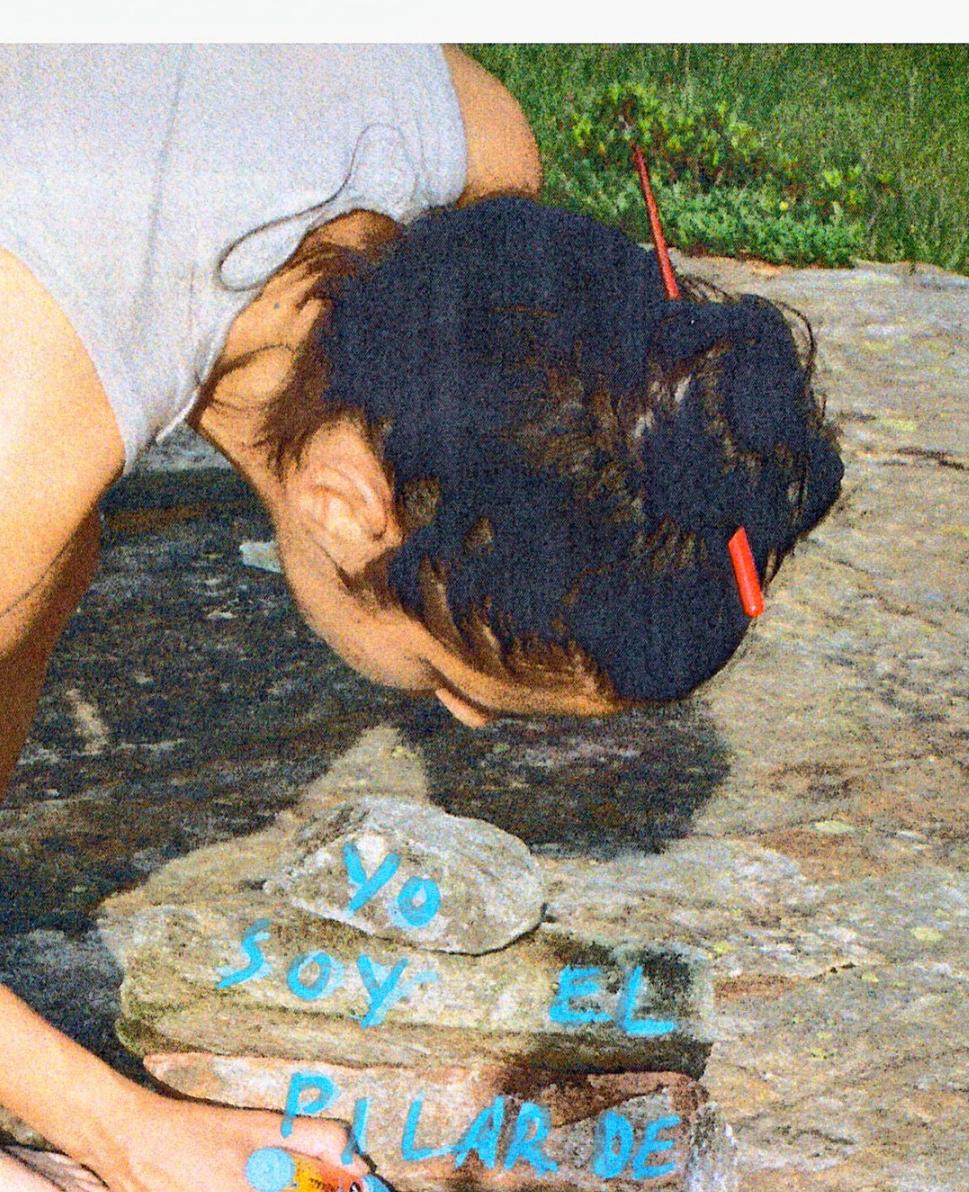 Yo soy el pilar de mi vida - Photograph Contemporaneo di Karla Hiraldo Voleau 