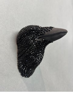 Céramique, cristaux Swarovski, sculpture murale de tête de Crow