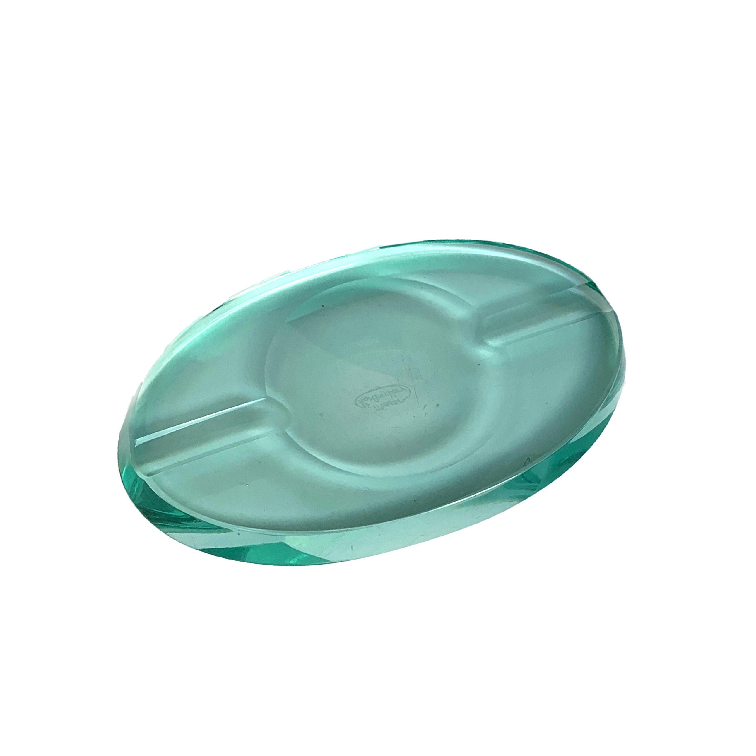 This beautiful ashtray in Czech cut crystal with aquamarine from the Czech Republic and Bohemia from the Moser company.
handcut and polished by hand in high gloss.
This ashtray in excellent condition. A clean piece is free of cracks, splinters,