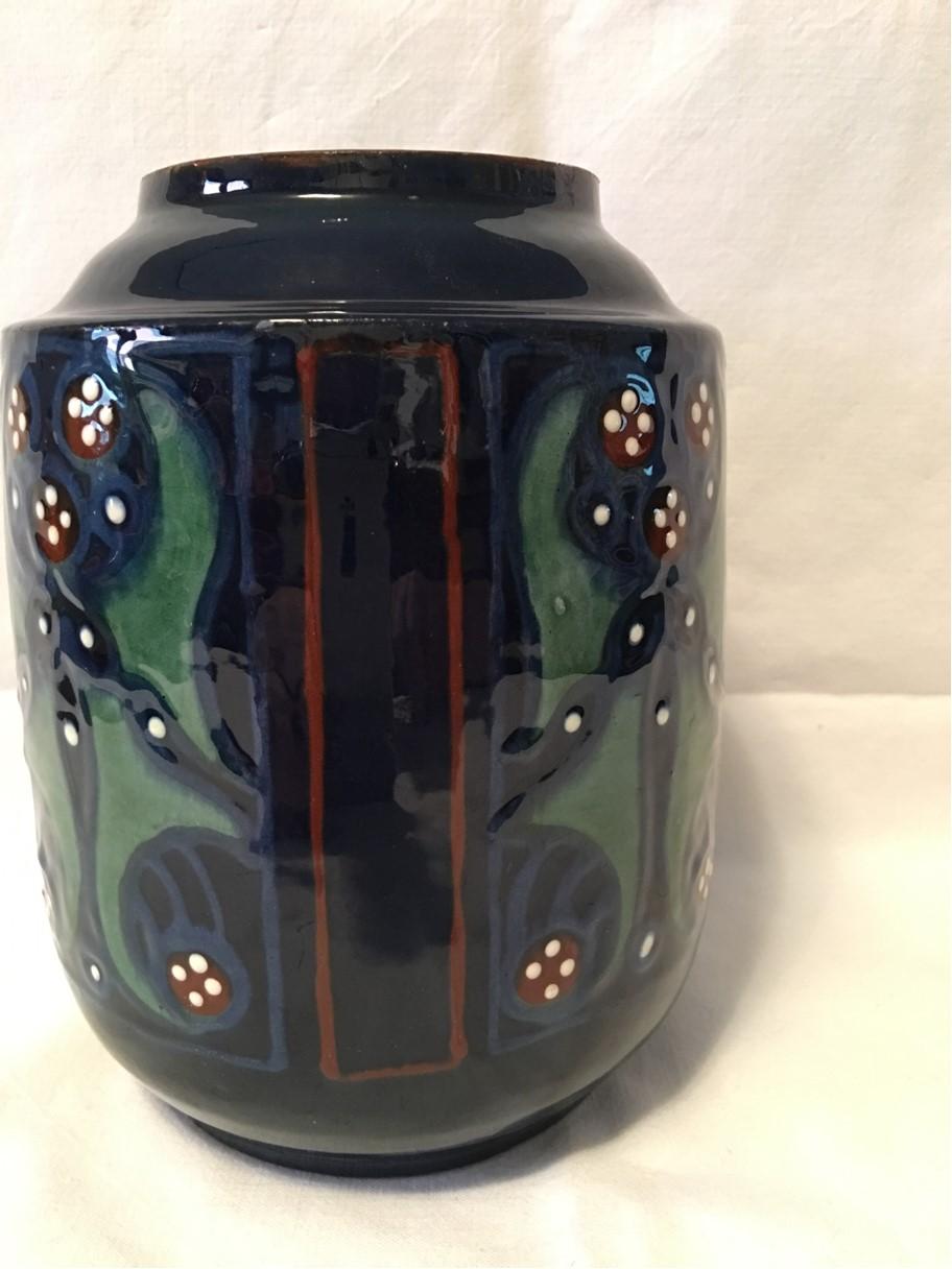 Early 20th Century Karlsruhe Majolika Ceramic Vase Kusche Alfred from the 1910's, Germany For Sale