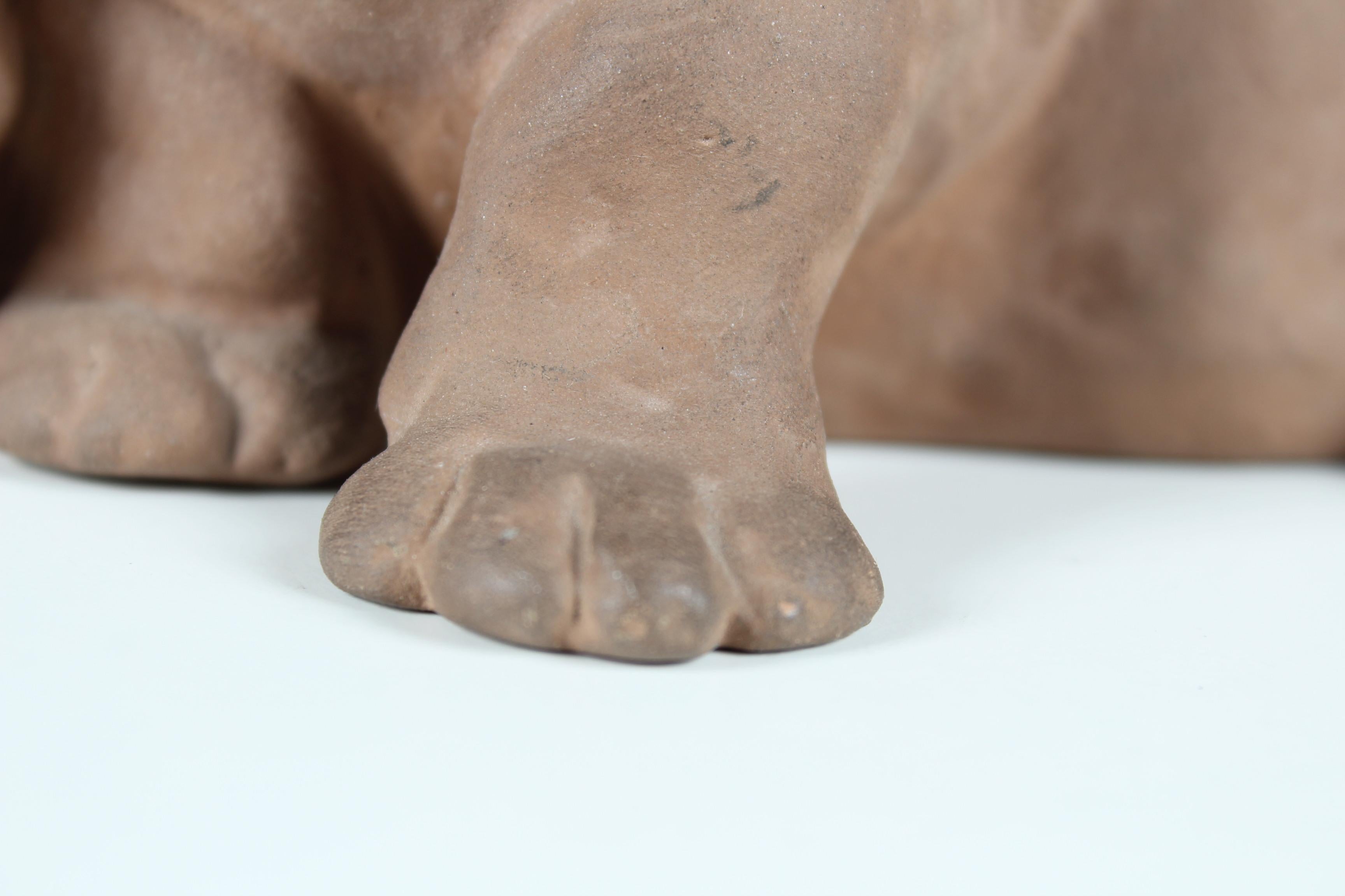 Karlsruhe Majolika Manufactory Sculpture, Chiens, Teckel, Allemagne, 20e siècle en vente 2