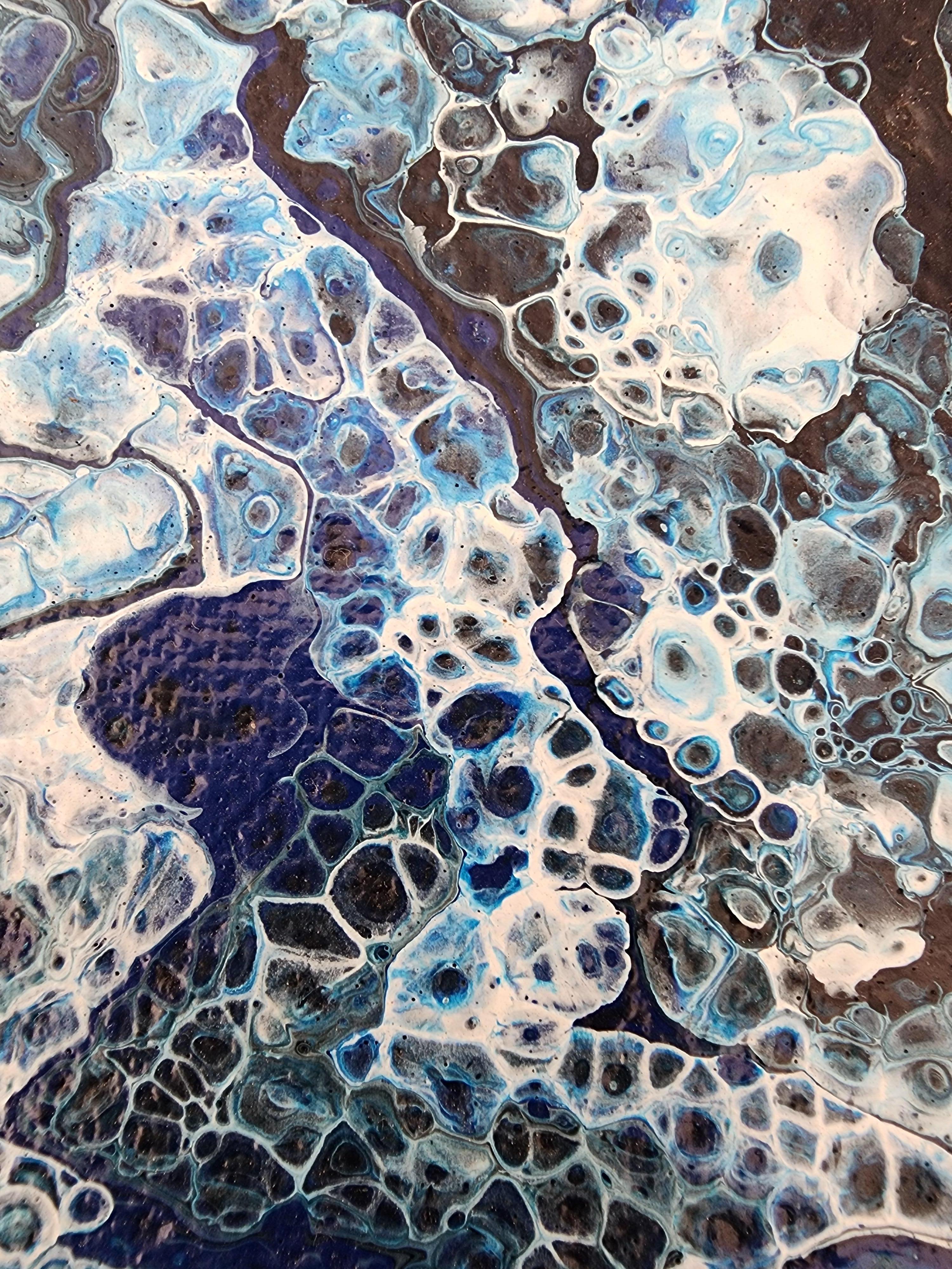 Titolo: Nettuno 

Tempestoso Oceano Astratto Blu Mare Nature Rinvigorente Pittura Arte Energia

In questo dipinto ho incanalato la forza tempestosa delle profondità dell'oceano.  
Mentre lo creavo, avevo in mente le nostre numerose vacanze
