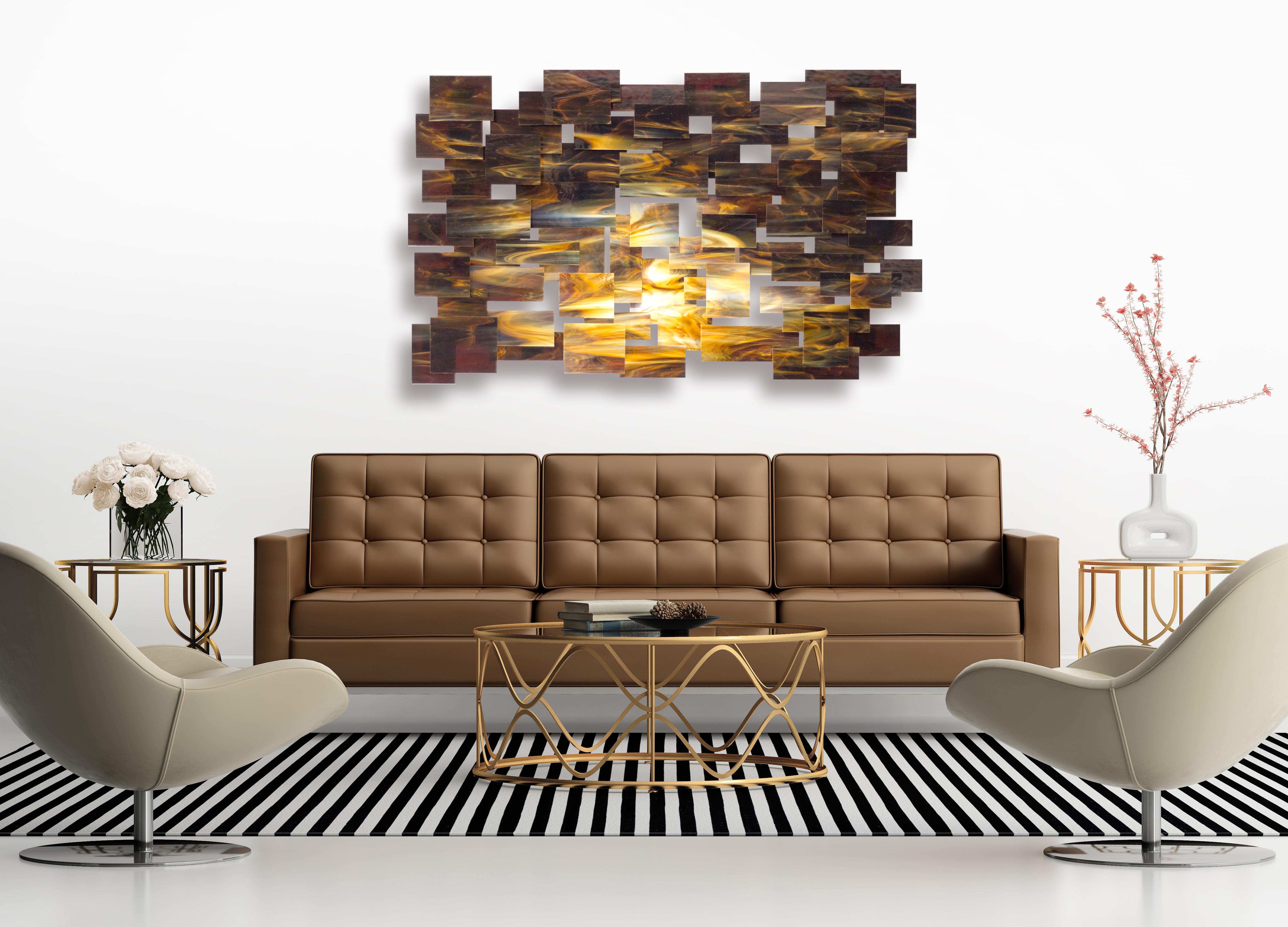 Abstrakte Kunst, Moderne Original Glas und Metall Wandskulptur
Künstler: Karo Martirosyan, 
Arbeiten: Original Kunstwerk, 
Medium: Glas und Metall Wandskulptur,
Jahr: 2022
Stil: Zeitgenössische Kunst, 
Thema: Kosmos,
Größe: 29