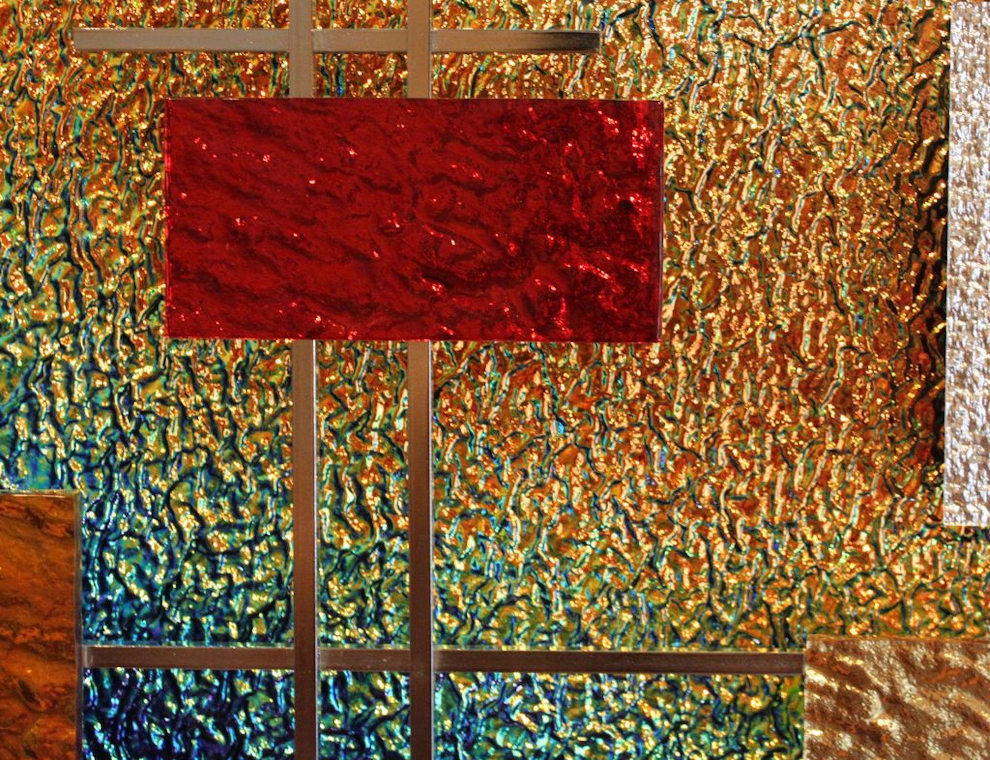 Dichro, sculpture murale originale en verre et métal abstrait en 3D - Moderne Sculpture par Karo Martirosyan