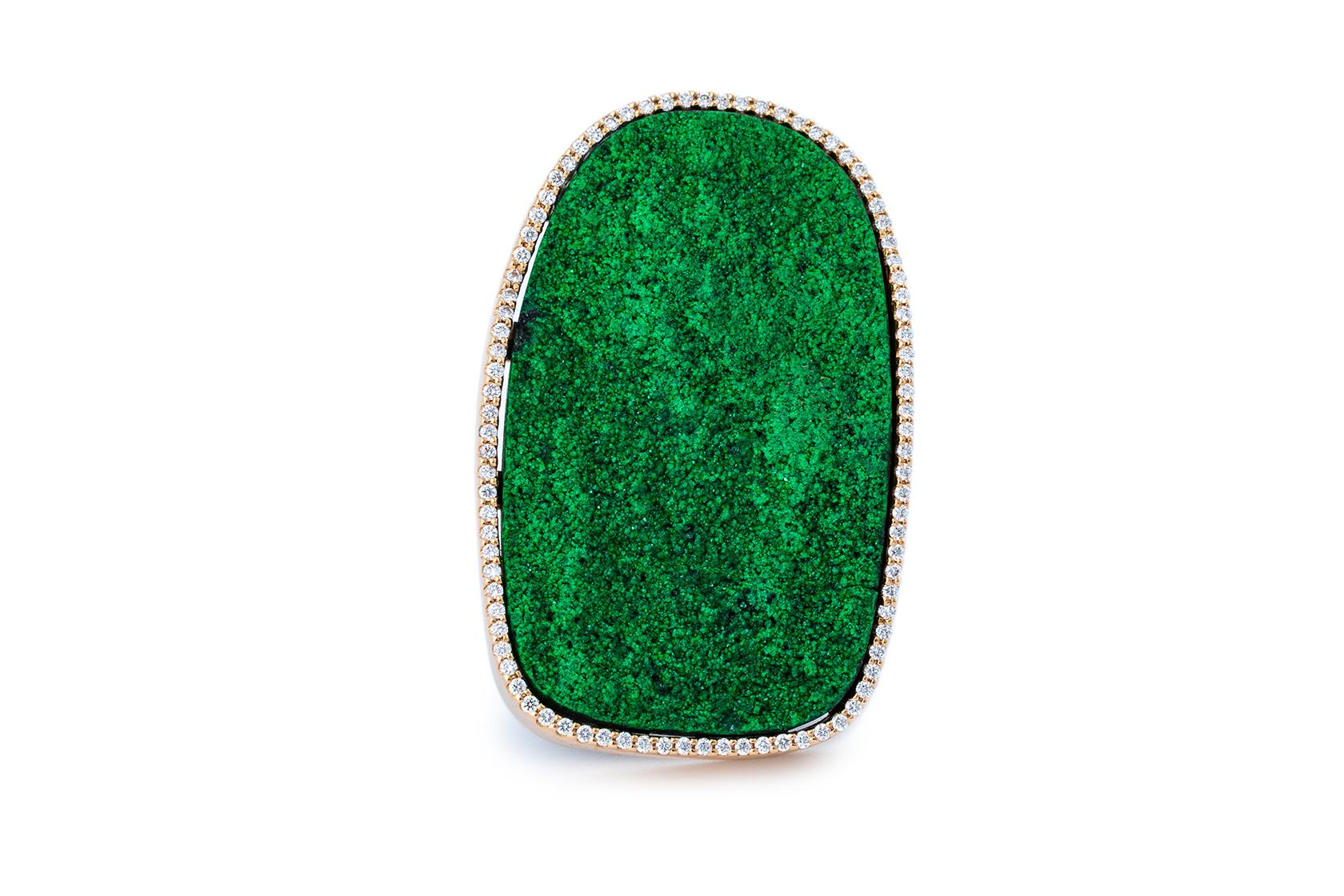 Karolin Green Uvarovite Diamond Pave Cocktail Ring with 18 Karat Rose Gold In New Condition For Sale In Antwerp, BE