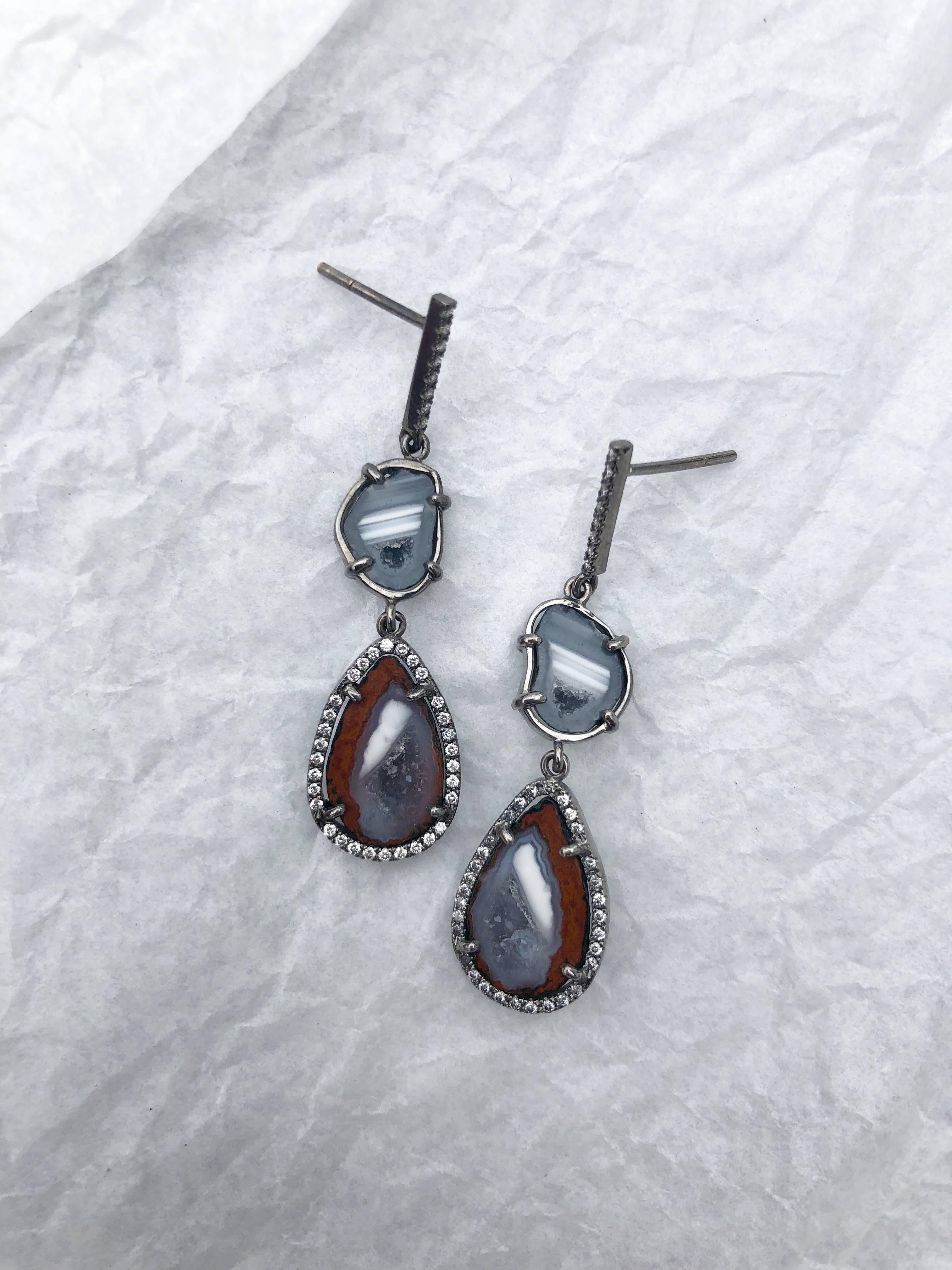 This handcrafted pair is made from 18K rhodium rose gold, centered with Black, Blue, Red Agate Geodes surrounded by 0.50 ct of glistering diamonds.
Style them with everything from T-shirts to dresses.