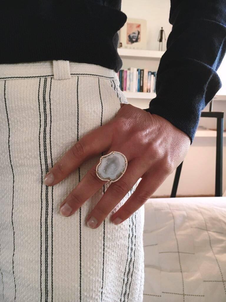 Karolin Rose Gold White Diamond White Agate Geode Cocktail Ring In New Condition In Antwerp, BE