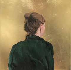 ''Golden Moment XLIV'' Portrait contemporain d'une jeune fille au chemisier vert sur laiton