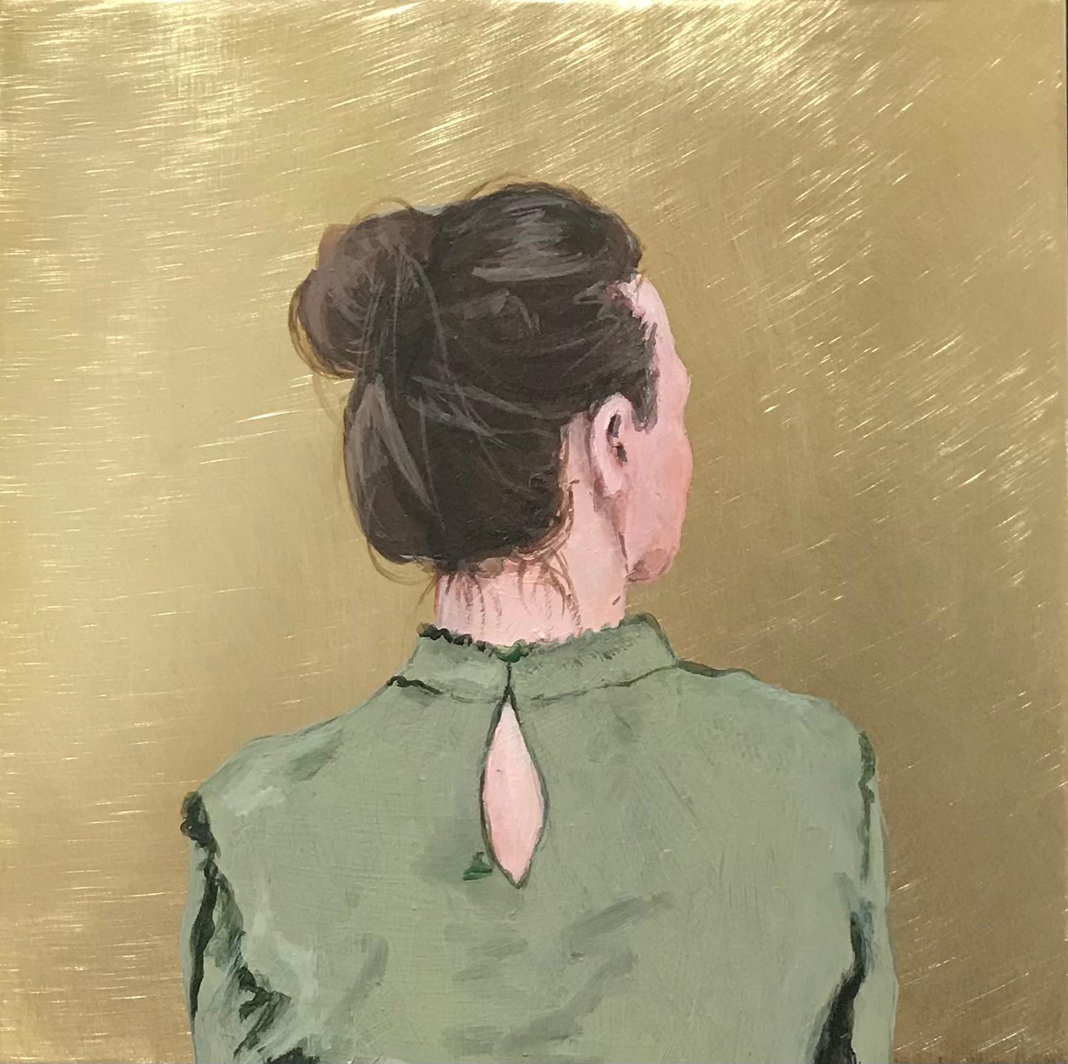 ''Golden Moment XLV'' Portrait contemporain d'une jeune fille au chemisier vert sur laiton