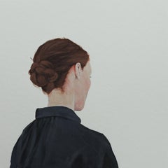 « Look to the Side XVI » - Peinture contemporaine de portrait d'une fille avec un chemisier bleu